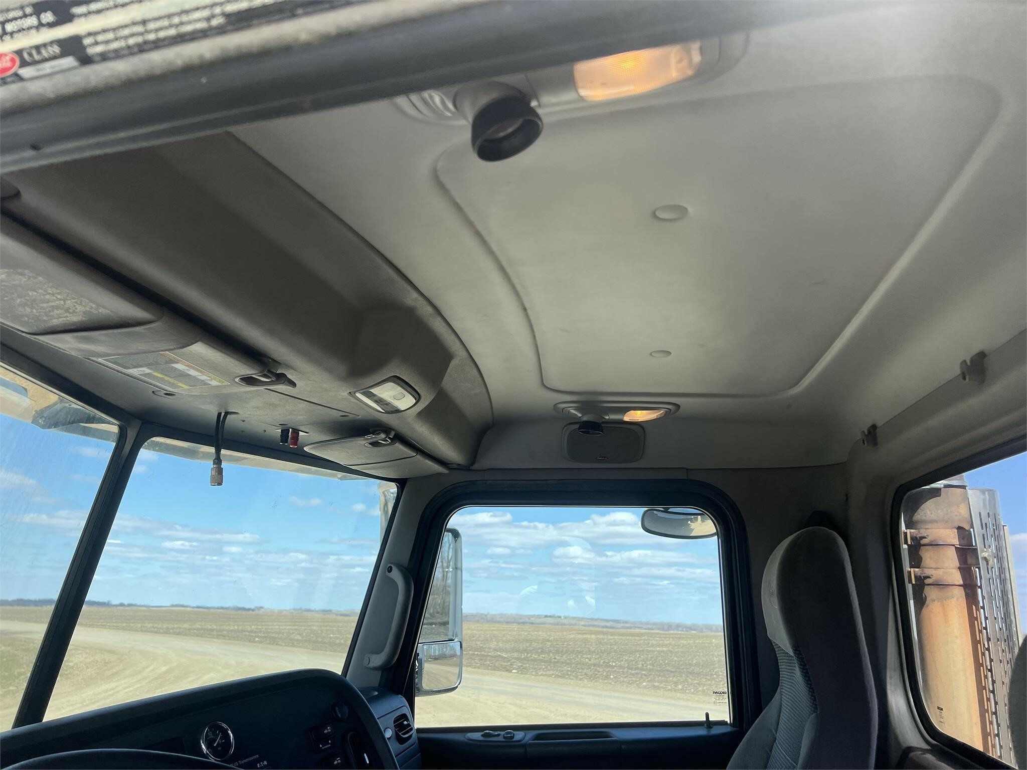 2014 Peterbilt 386 Semi Trucks/Trailer