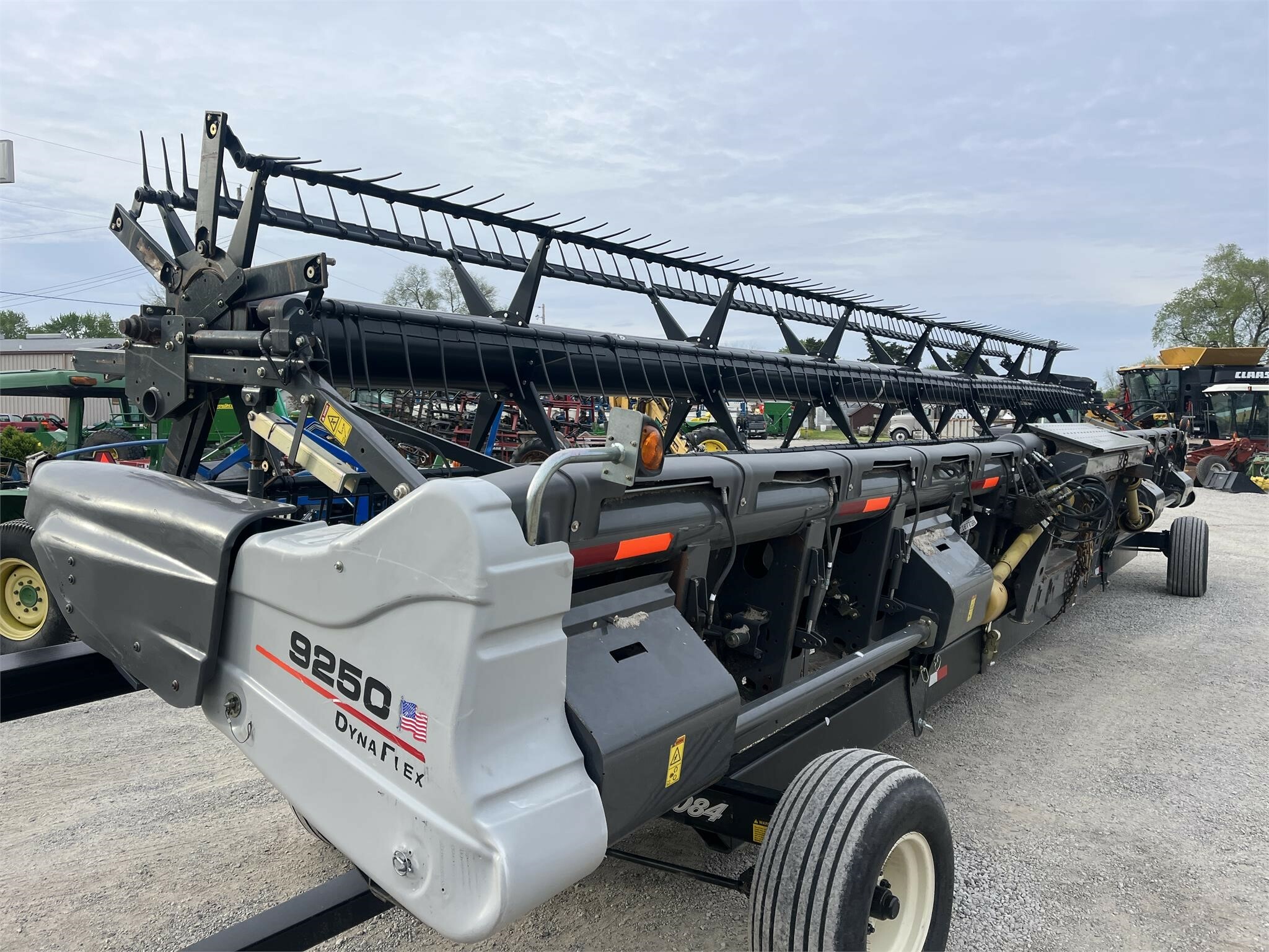 2013 Gleaner 9250 Platform