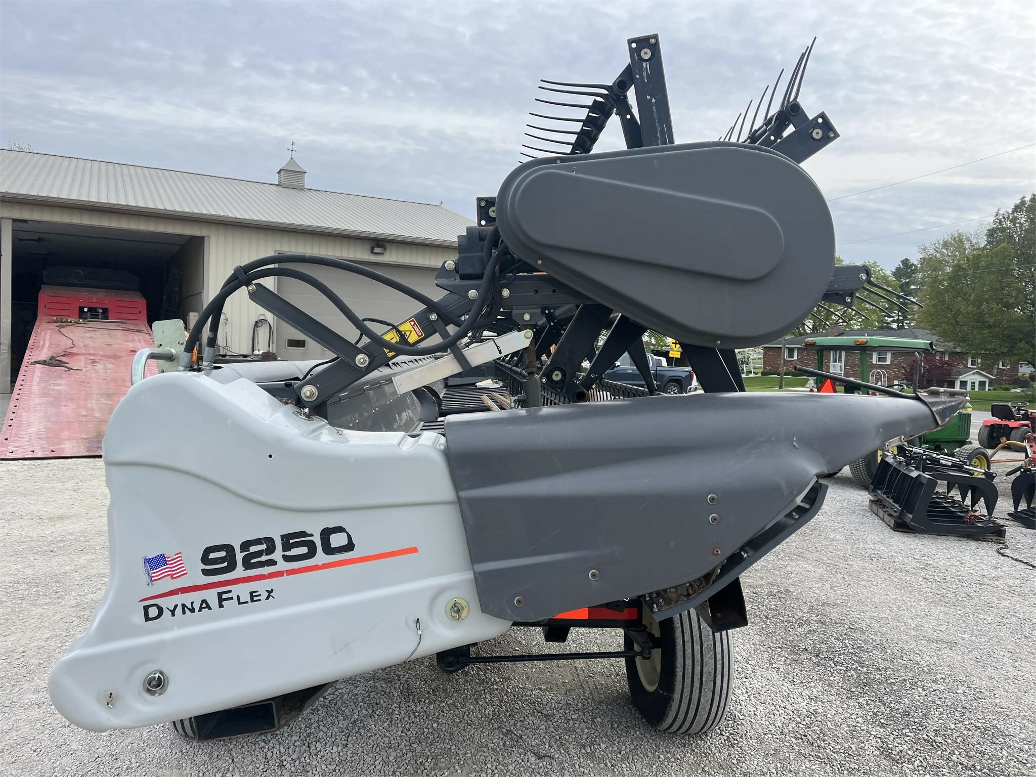 2013 Gleaner 9250 Platform