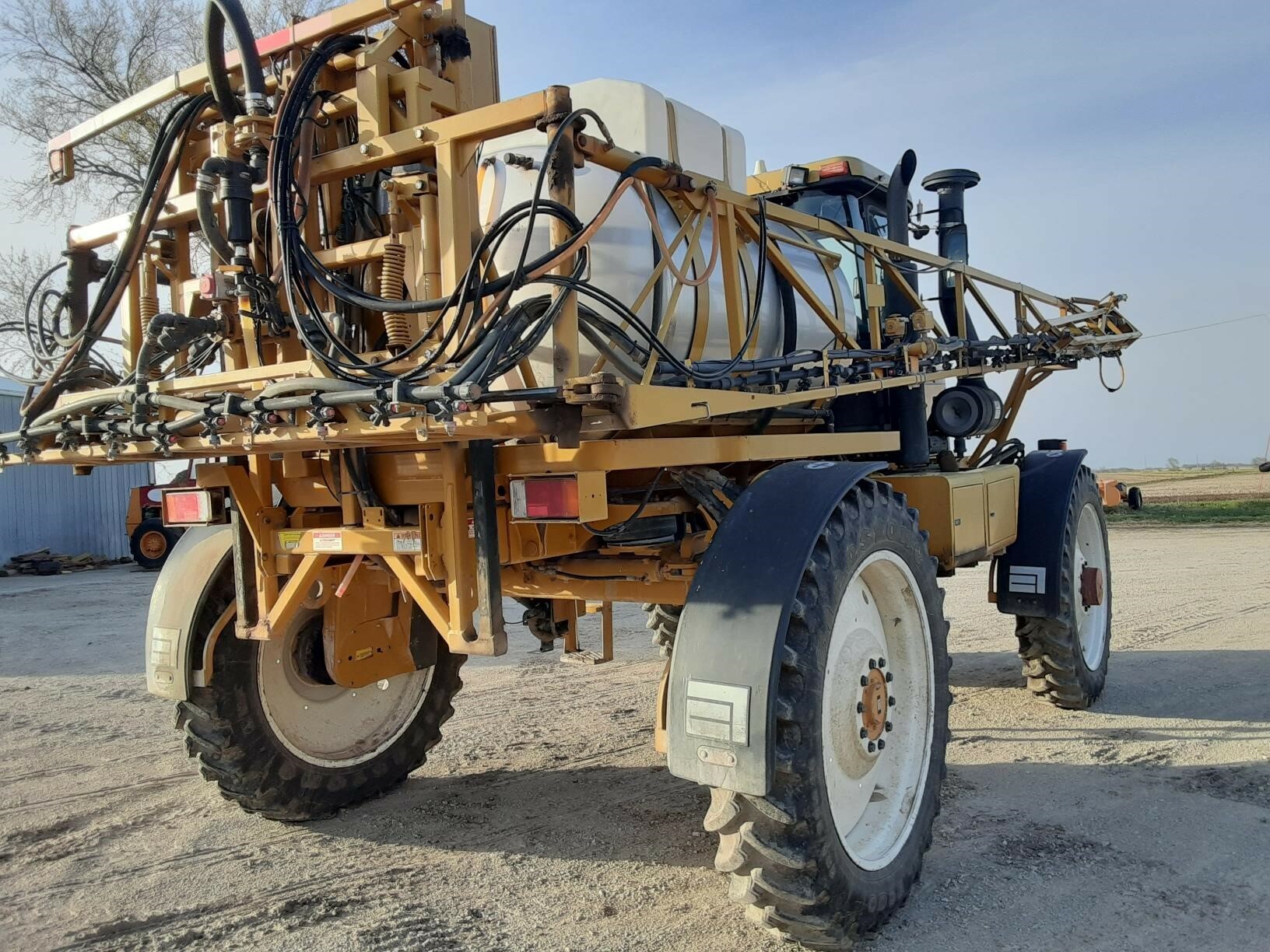 AgChem RoGator 1254 SelfPropelled Sprayer 48,000 Machinery Pete