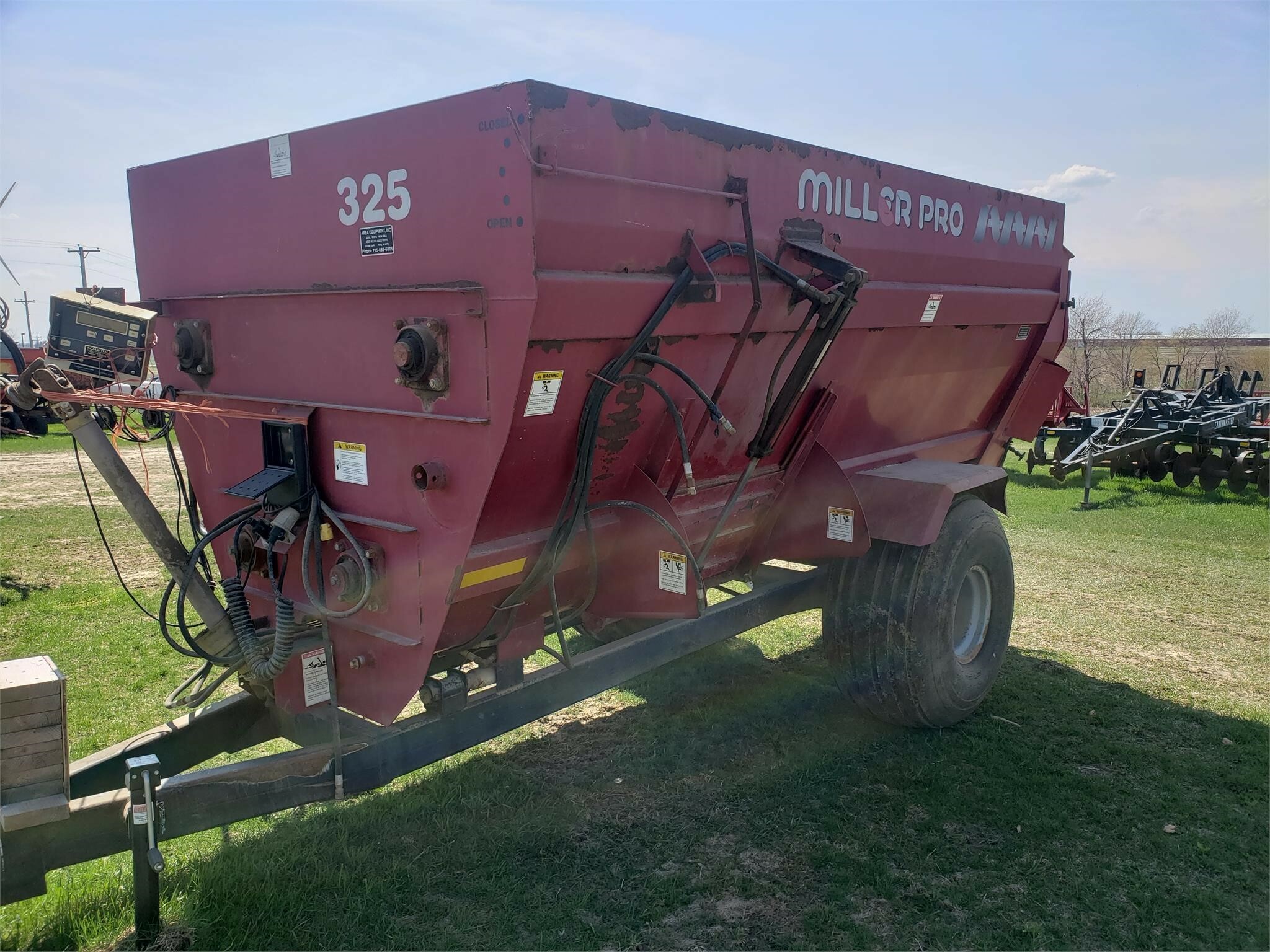 1998 Miller Pro 325 Grinders and Mixer 3,900 Machinery Pete