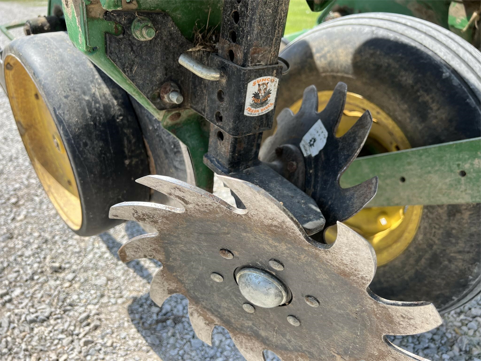  John Deere 7200 Planter