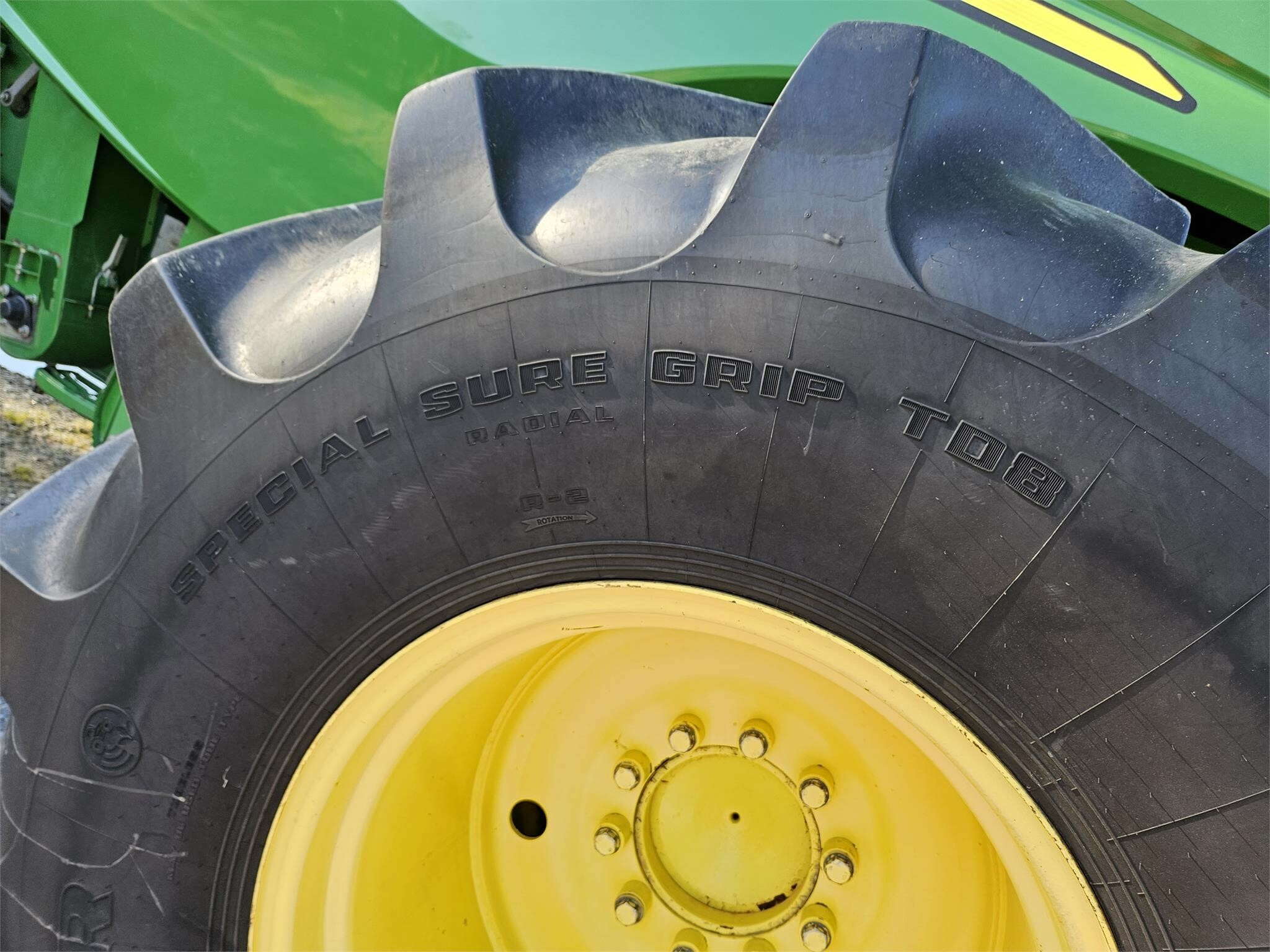 2014 John Deere S680 Combine