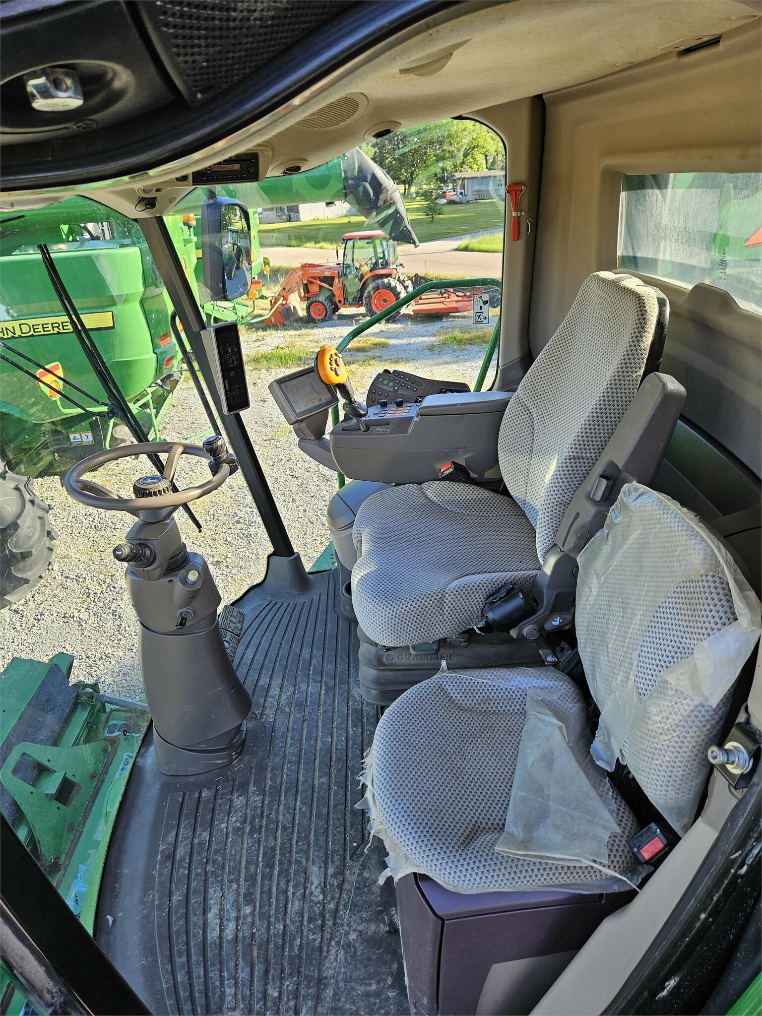 2014 John Deere S680 Combine