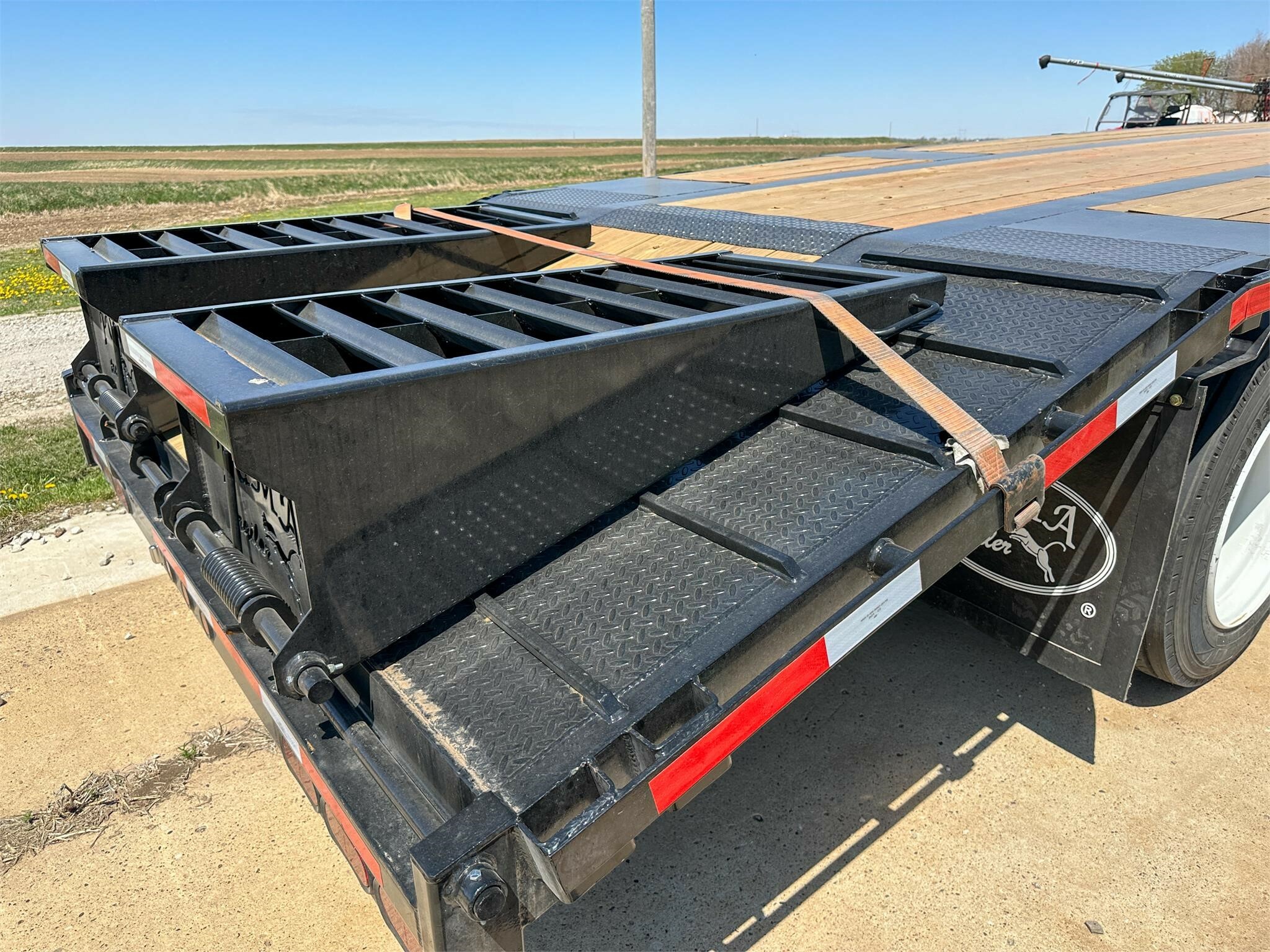 2024 MAS TRAILERS STEP DECK Flatbed Trailer 47,654 Machinery Pete