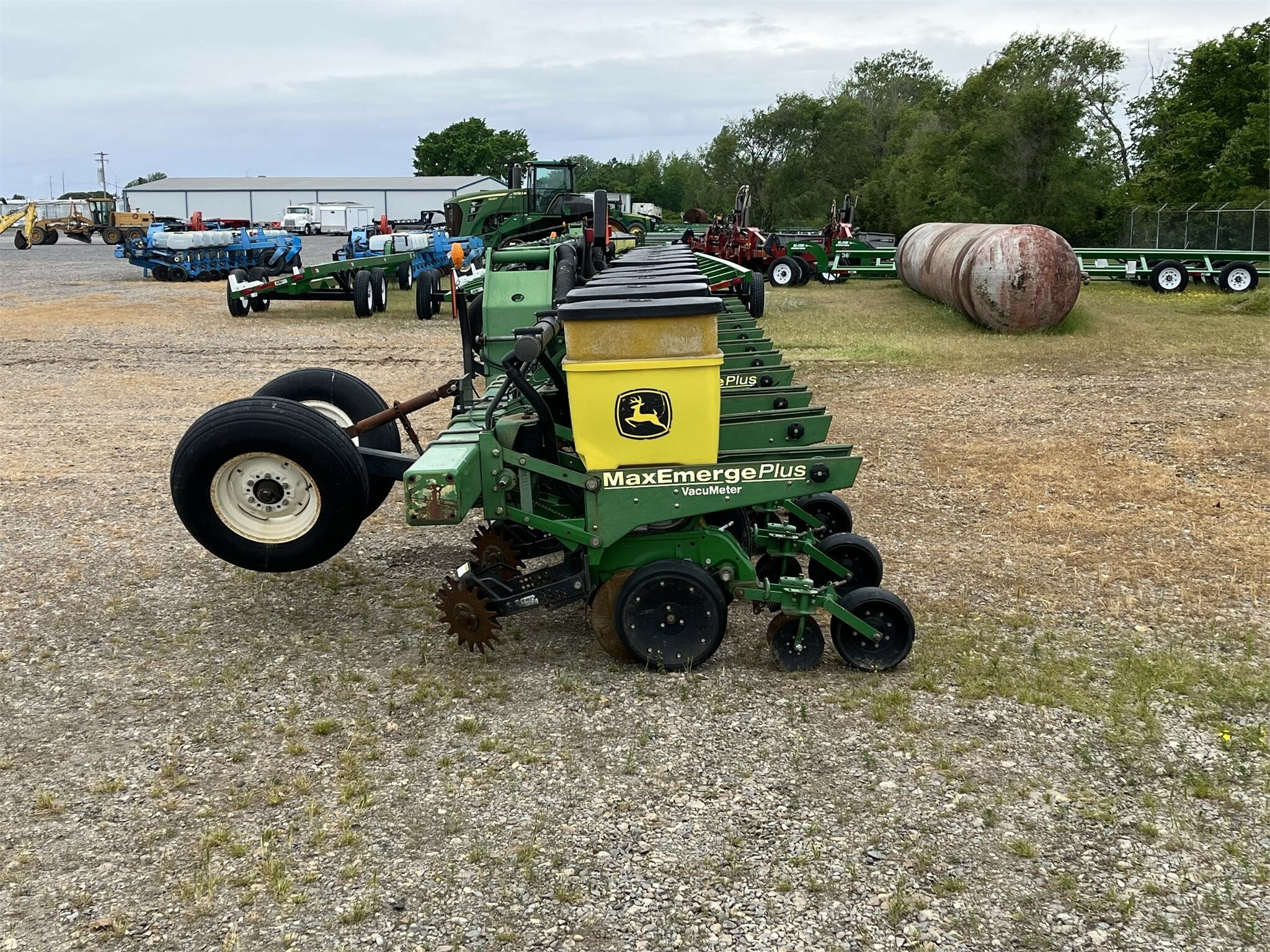 2002 John Deere 1720 Planter