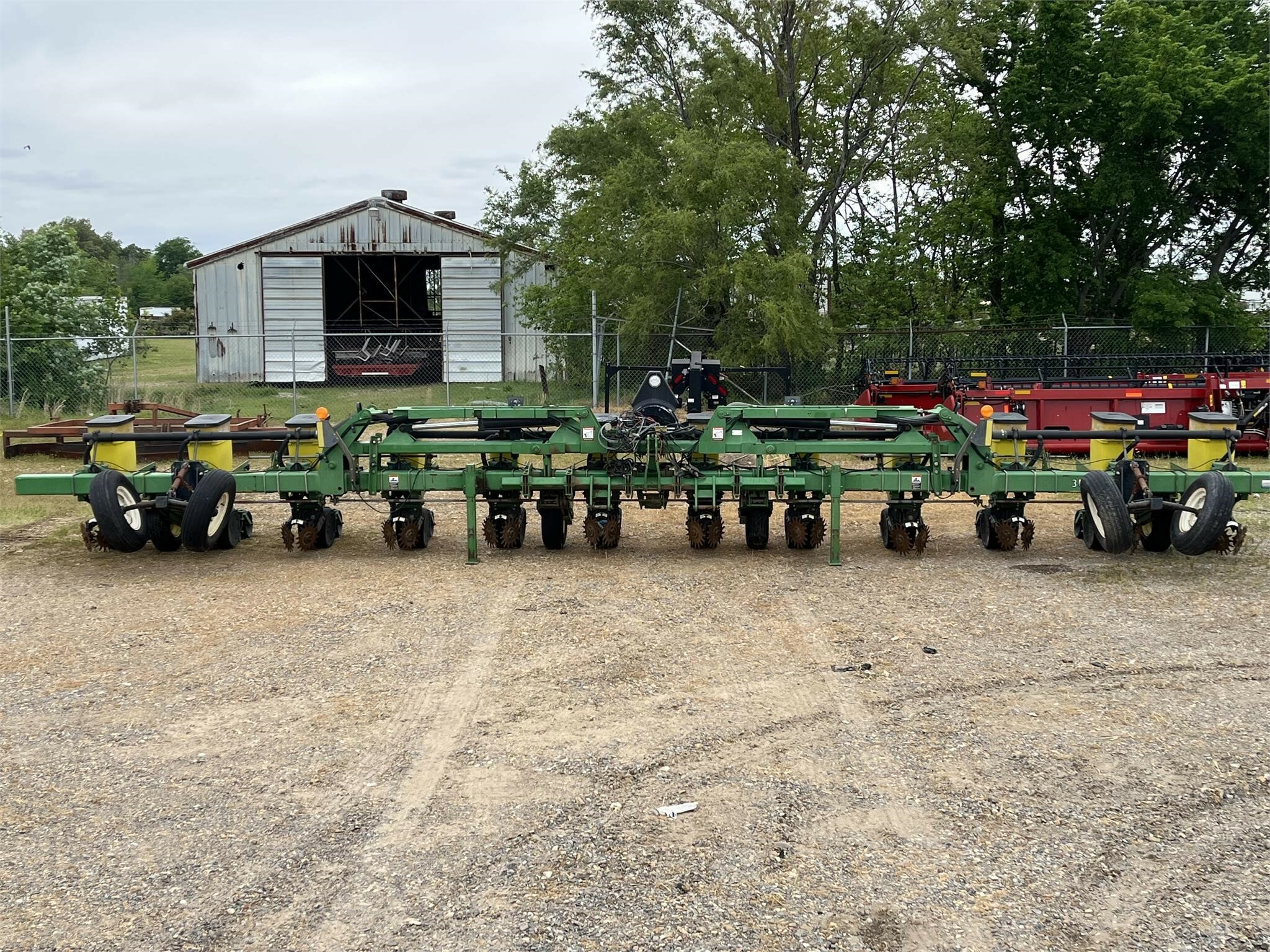2002 John Deere 1720 Planter