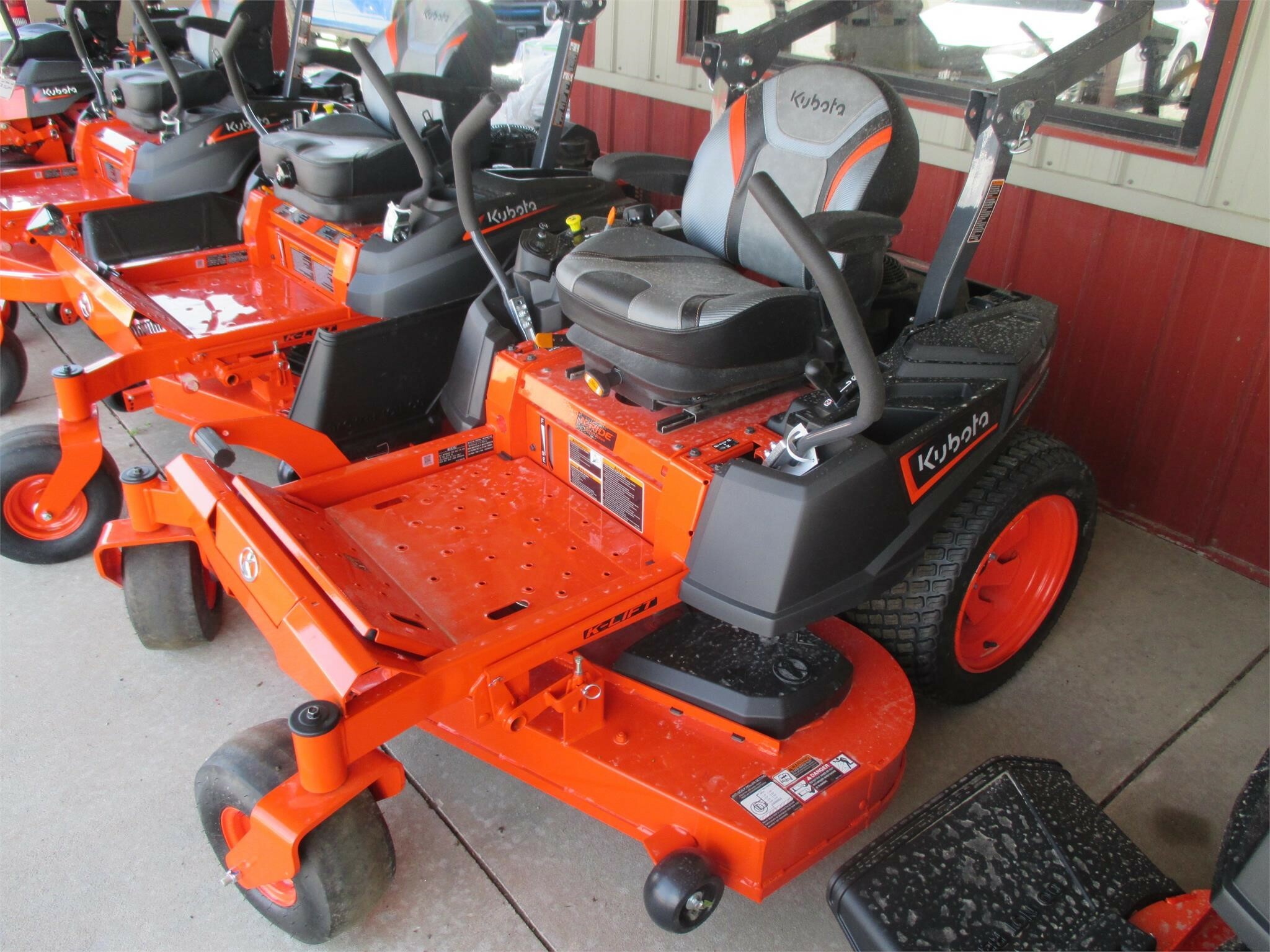 2023 Kubota Z252 Lawn Mower