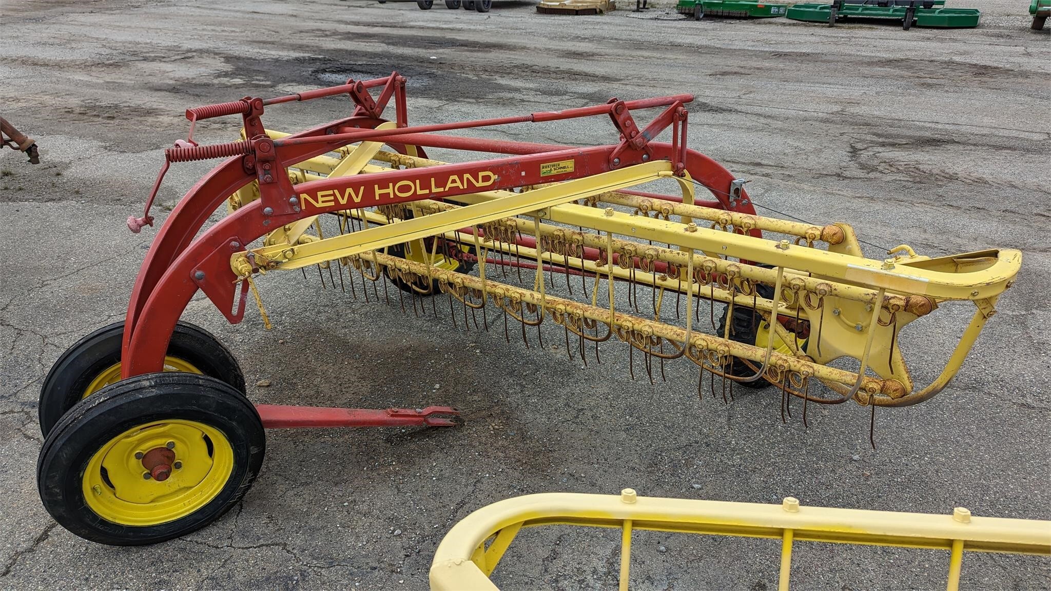  New Holland Rolabar 256 Rake