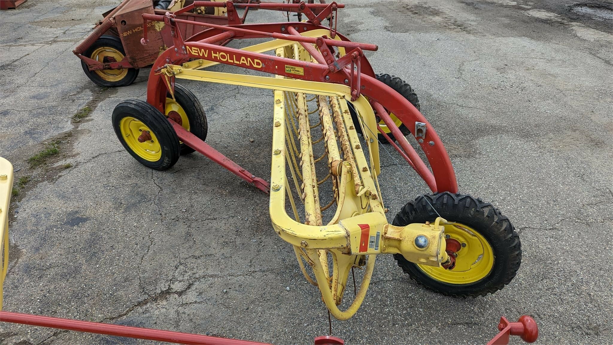  New Holland Rolabar 256 Rake
