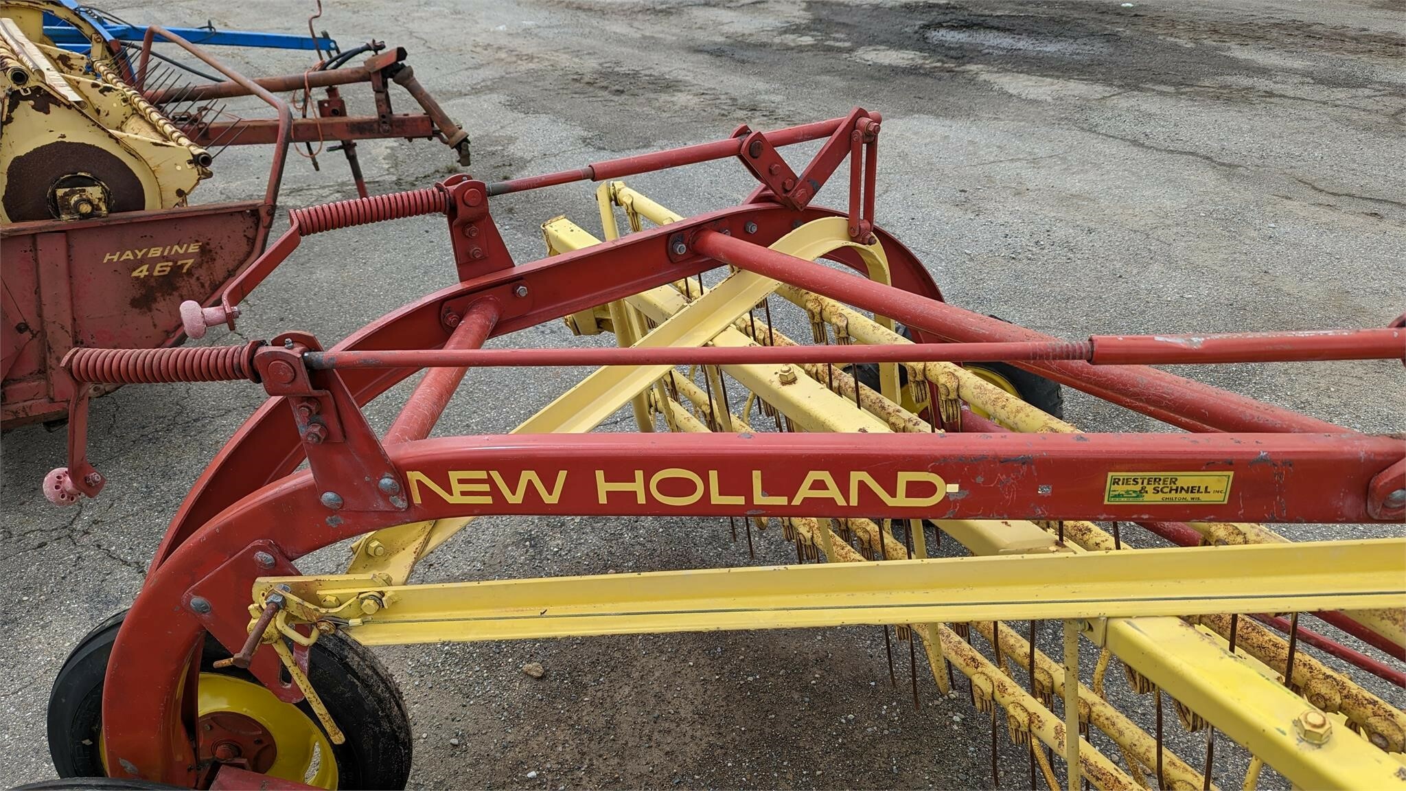  New Holland Rolabar 256 Rake
