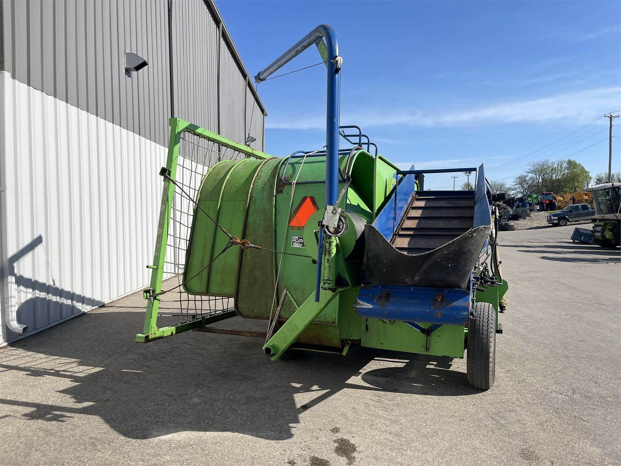 1999 AgBag G6000 Forage Bagger 24,900 Machinery Pete