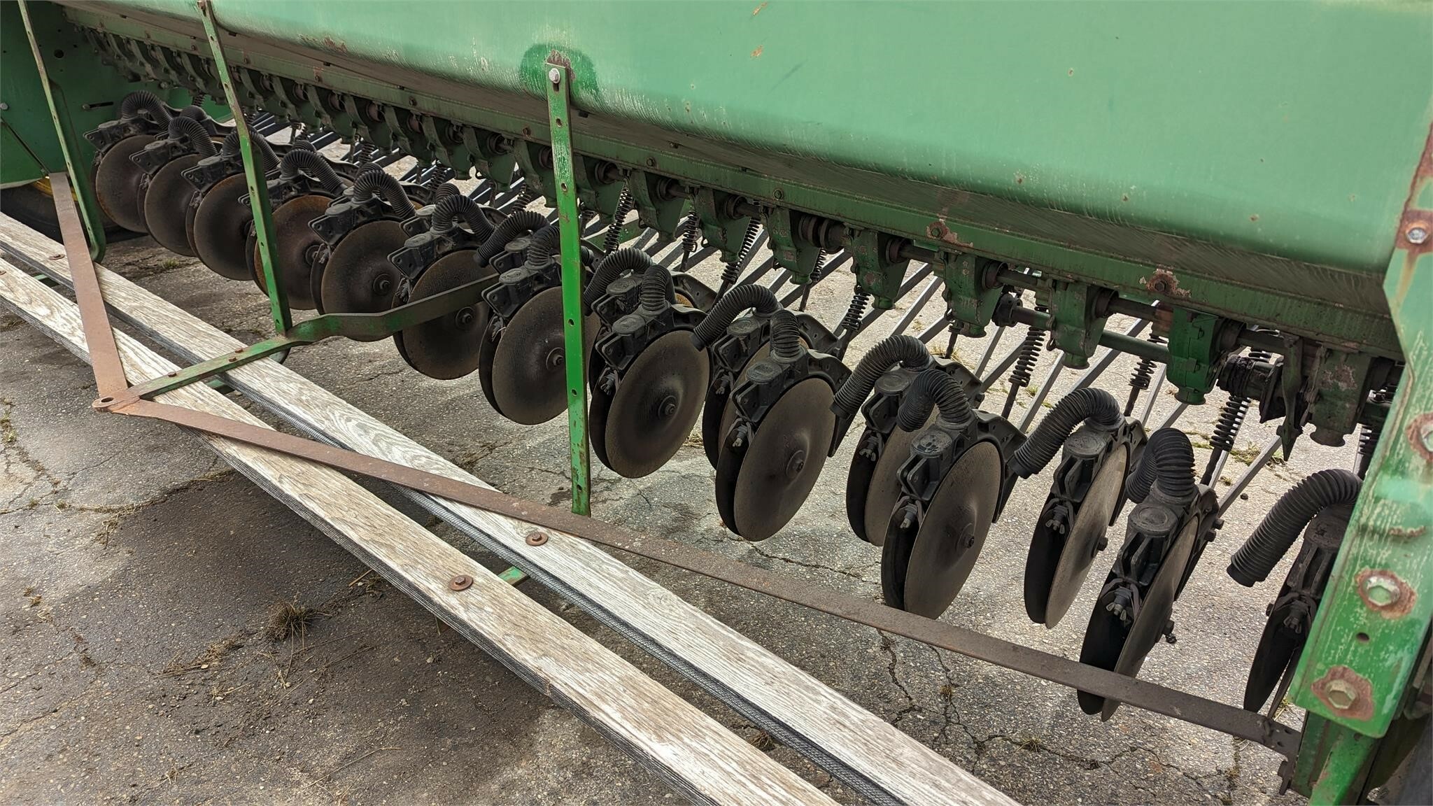  John Deere 8300 Drill