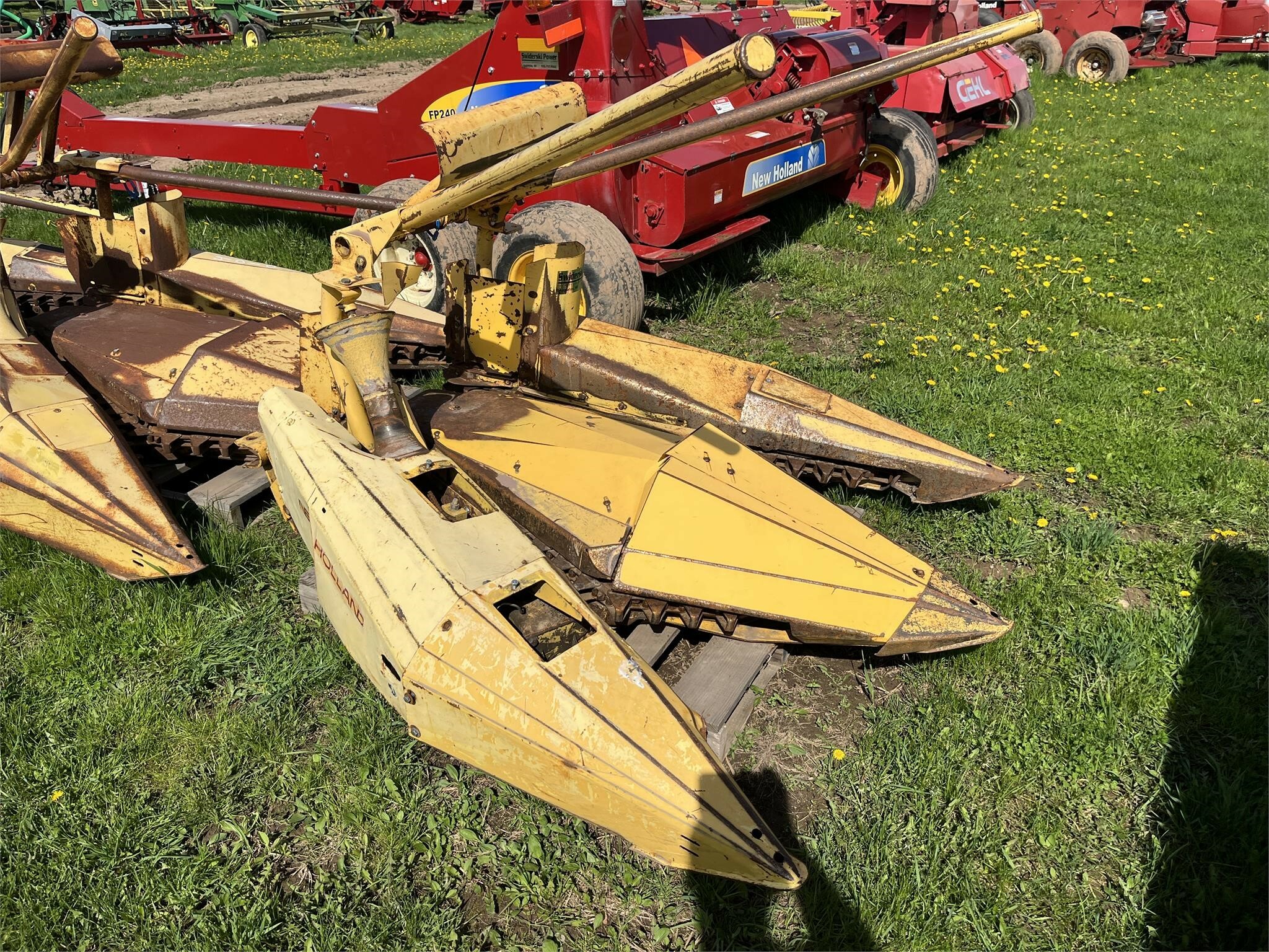 1991 New Holland 824 Pull-Type Forage Harvester