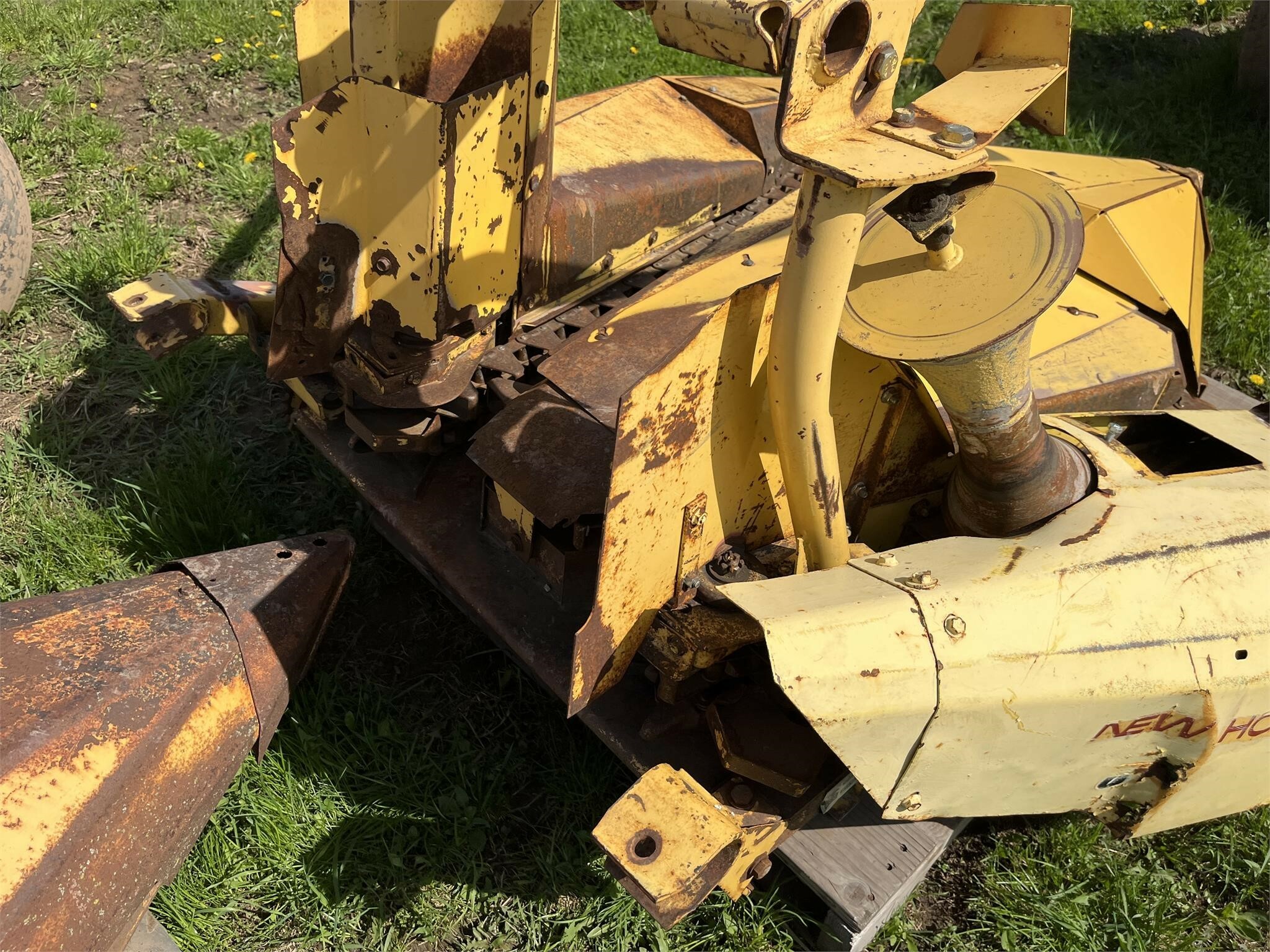 1991 New Holland 824 Pull-Type Forage Harvester