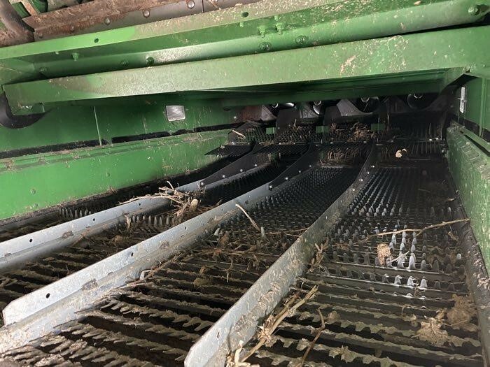 2015 John Deere S670 Combine