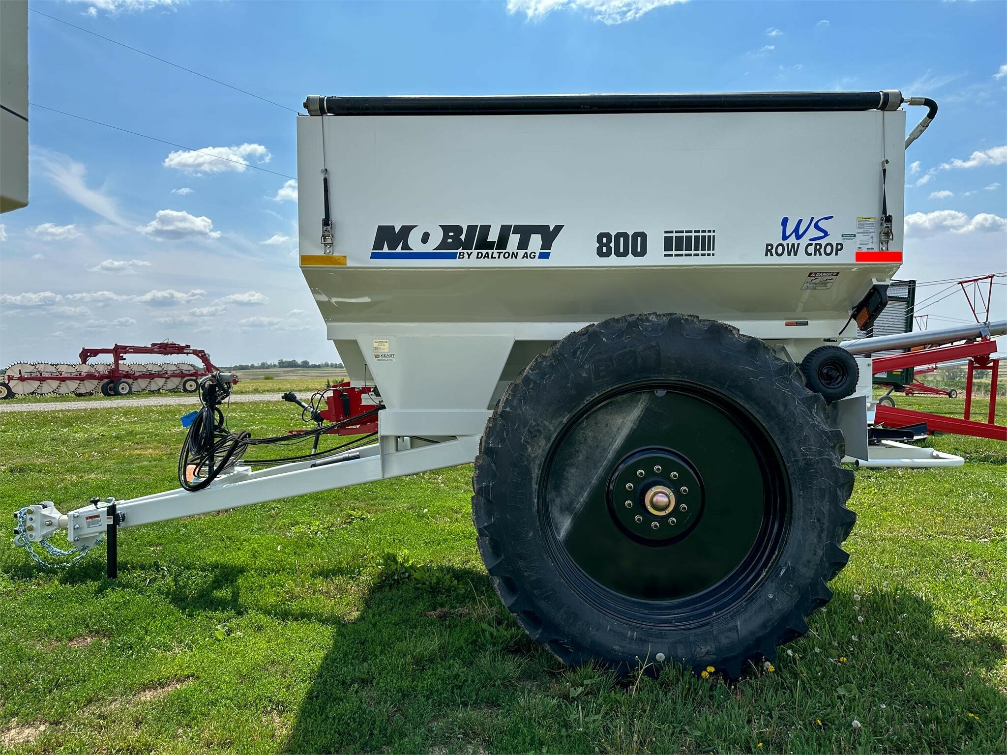 2026 Dalton Ag Products MOBILITY 800WS Pull-Type Fertilizer Spreader