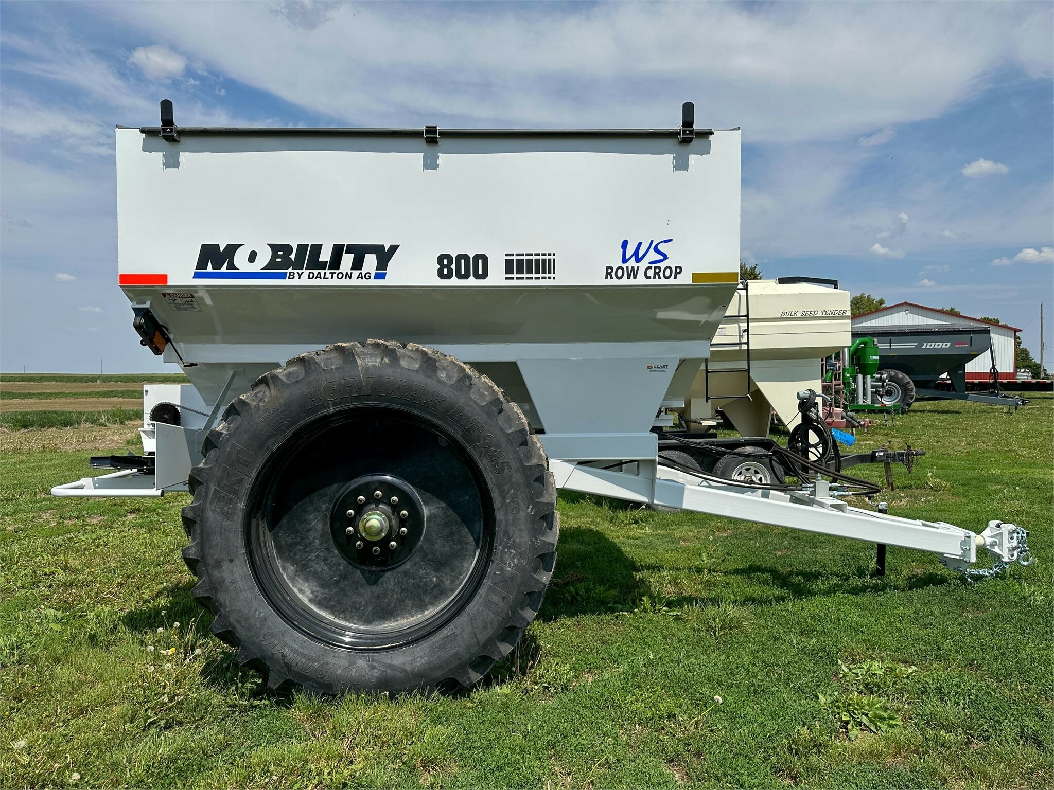 2026 Dalton Ag Products MOBILITY 800WS Pull-Type Fertilizer Spreader