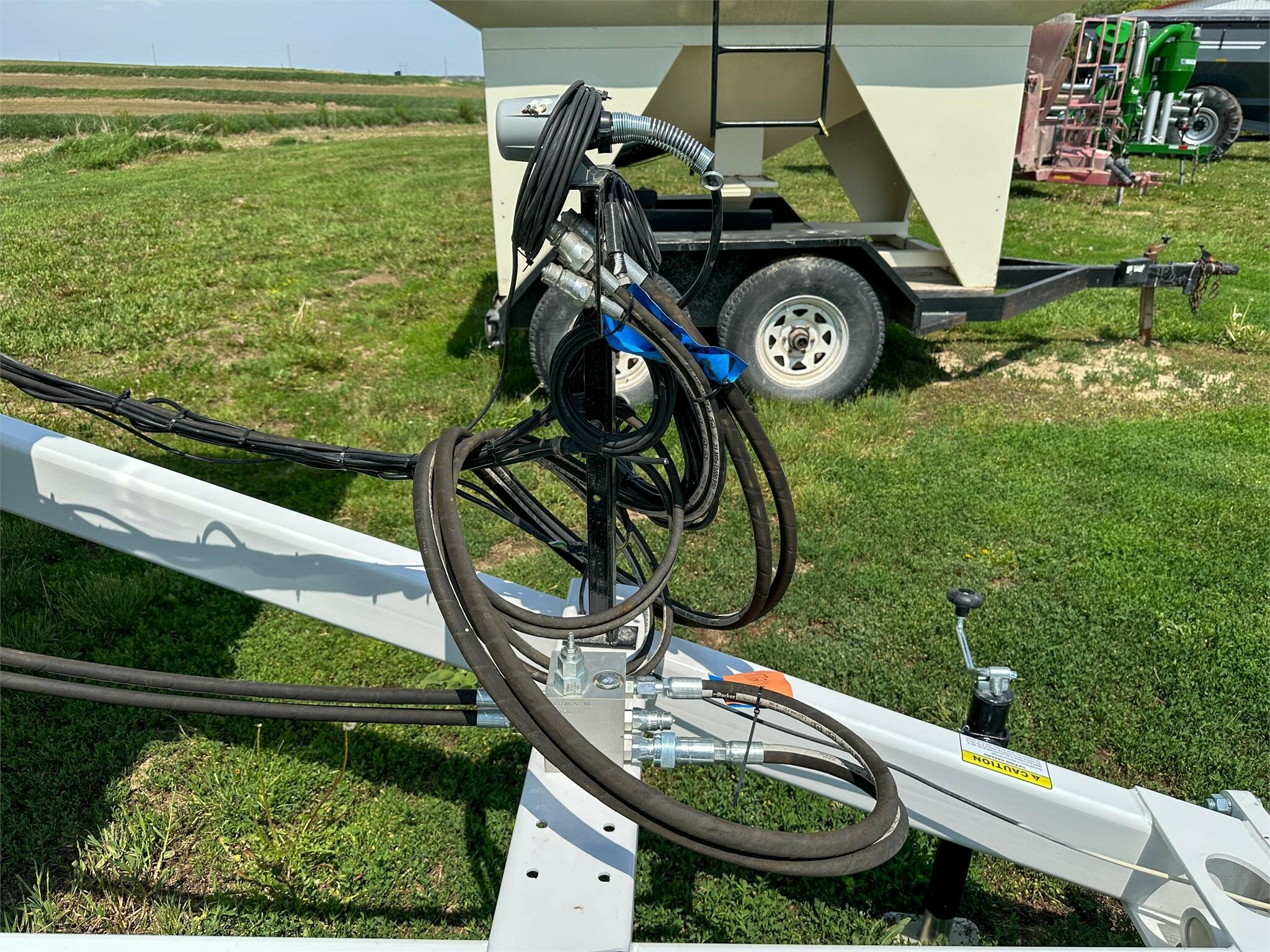 2026 Dalton Ag Products MOBILITY 800WS Pull-Type Fertilizer Spreader