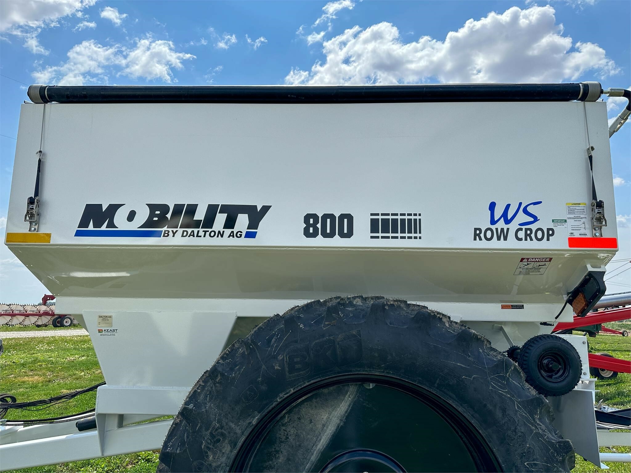 2026 Dalton Ag Products MOBILITY 800WS Pull-Type Fertilizer Spreader