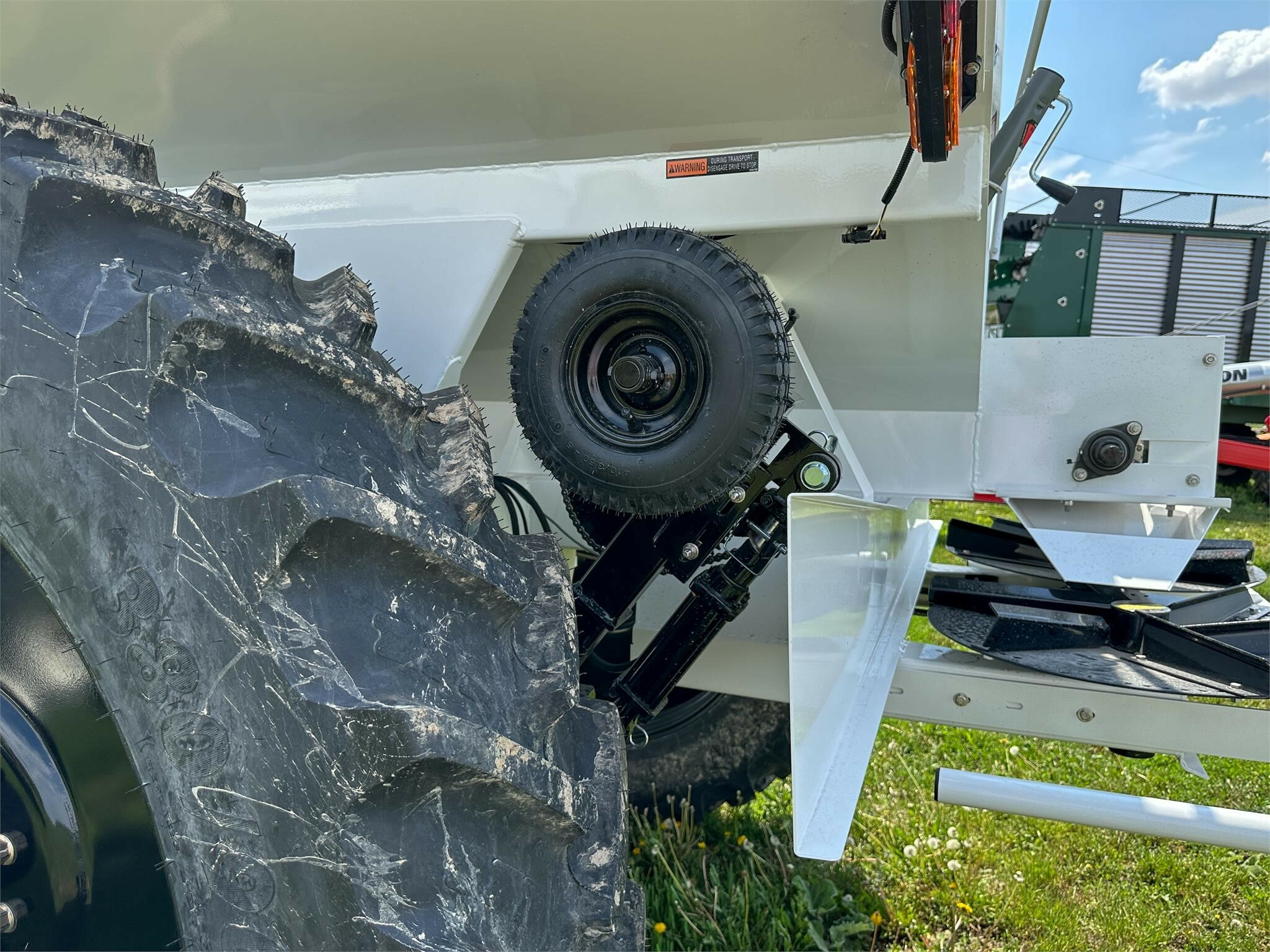 2026 Dalton Ag Products MOBILITY 800WS Pull-Type Fertilizer Spreader