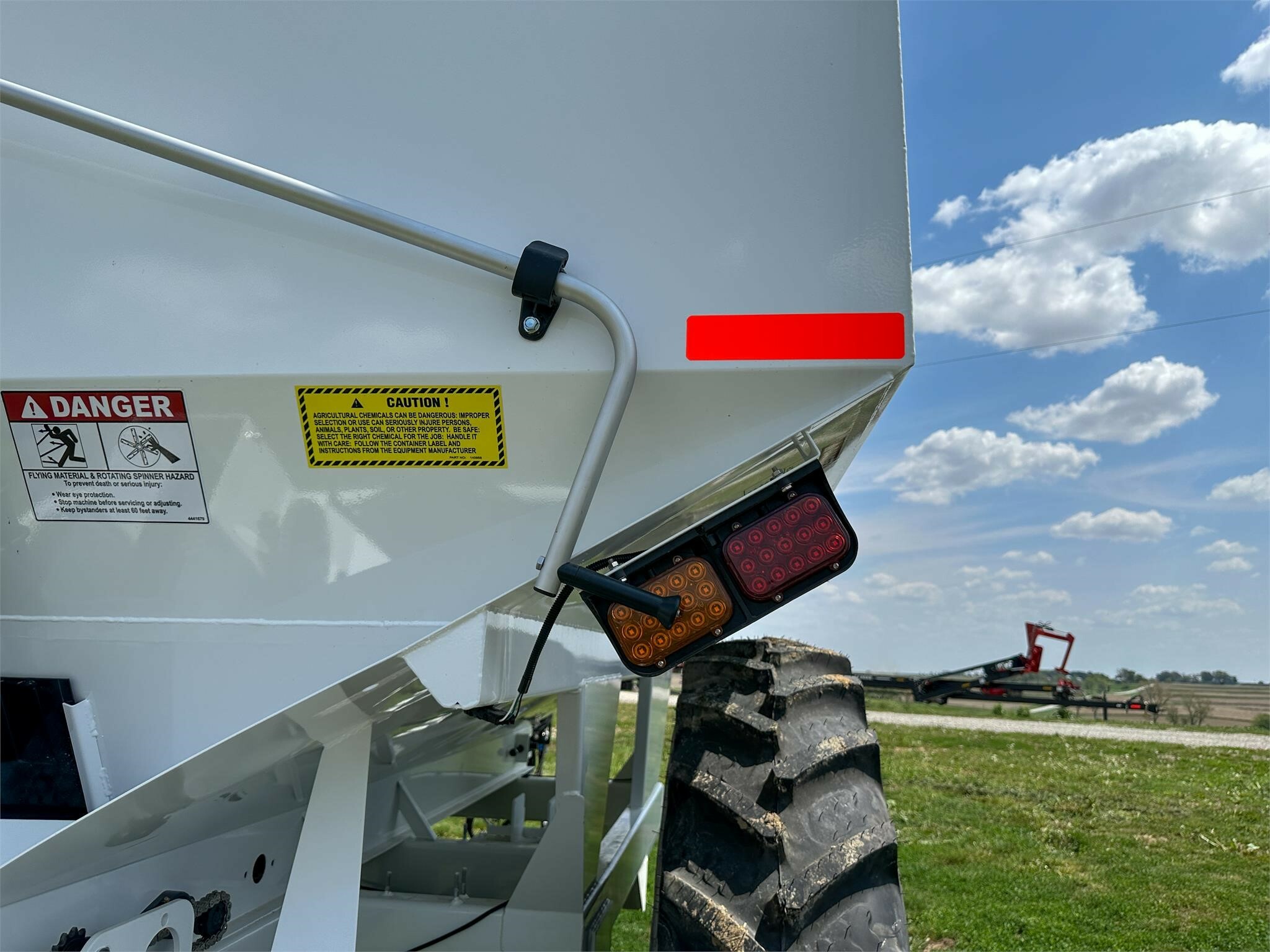 2026 Dalton Ag Products MOBILITY 800WS Pull-Type Fertilizer Spreader