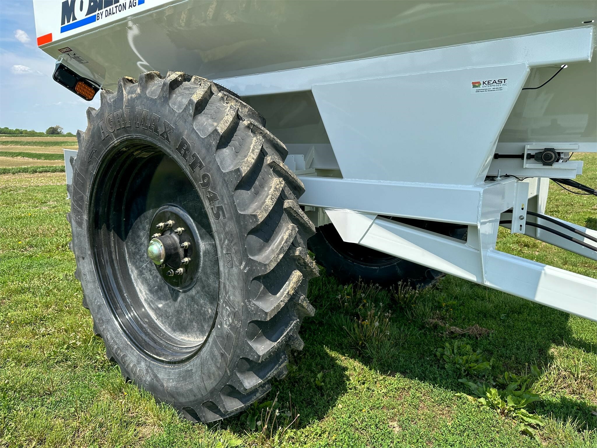 2026 Dalton Ag Products MOBILITY 800WS Pull-Type Fertilizer Spreader