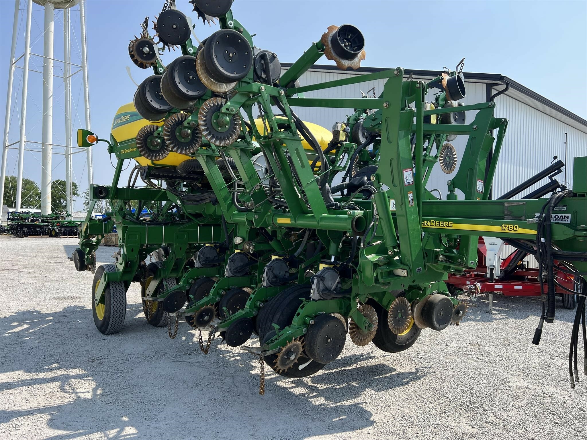 John Deere 1790 Planter 69,900 Machinery Pete
