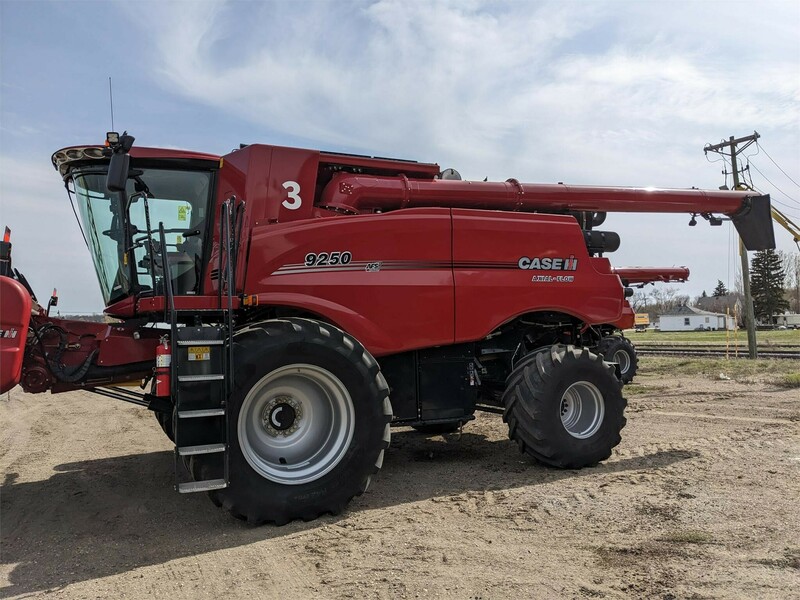 Used Combines for Sale - 5021 Listings | Machinery Pete