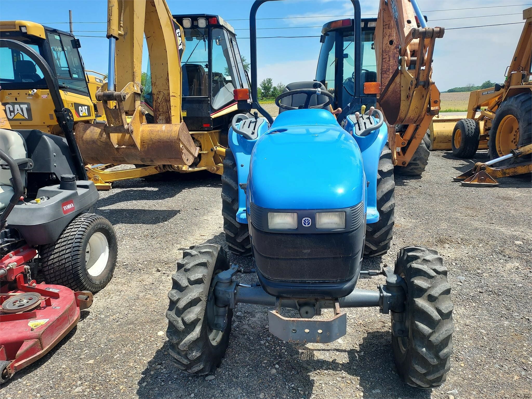 New Holland TC29 Tractor 7,750 Machinery Pete