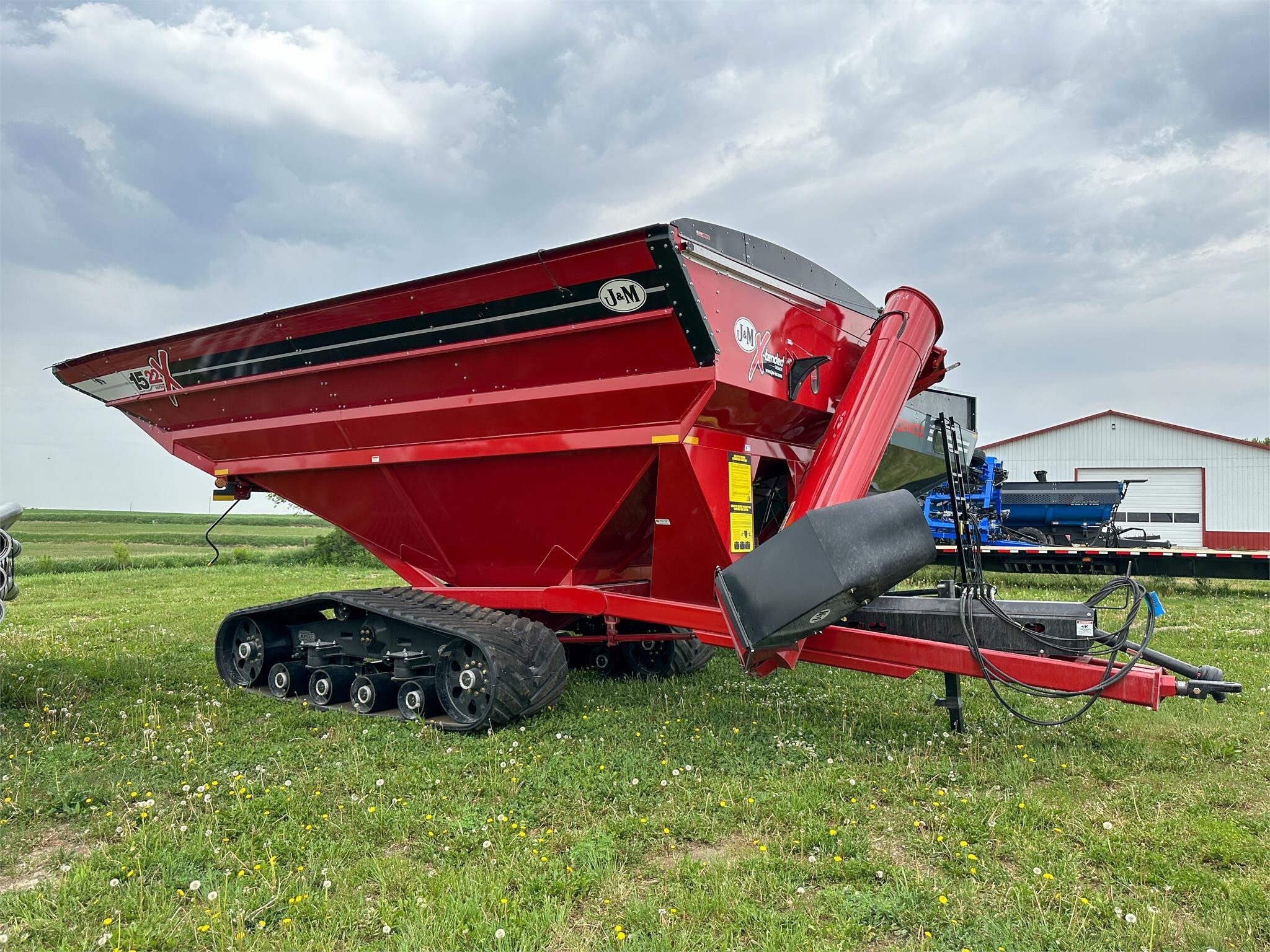 2026 J&M 1522-20T Grain Cart