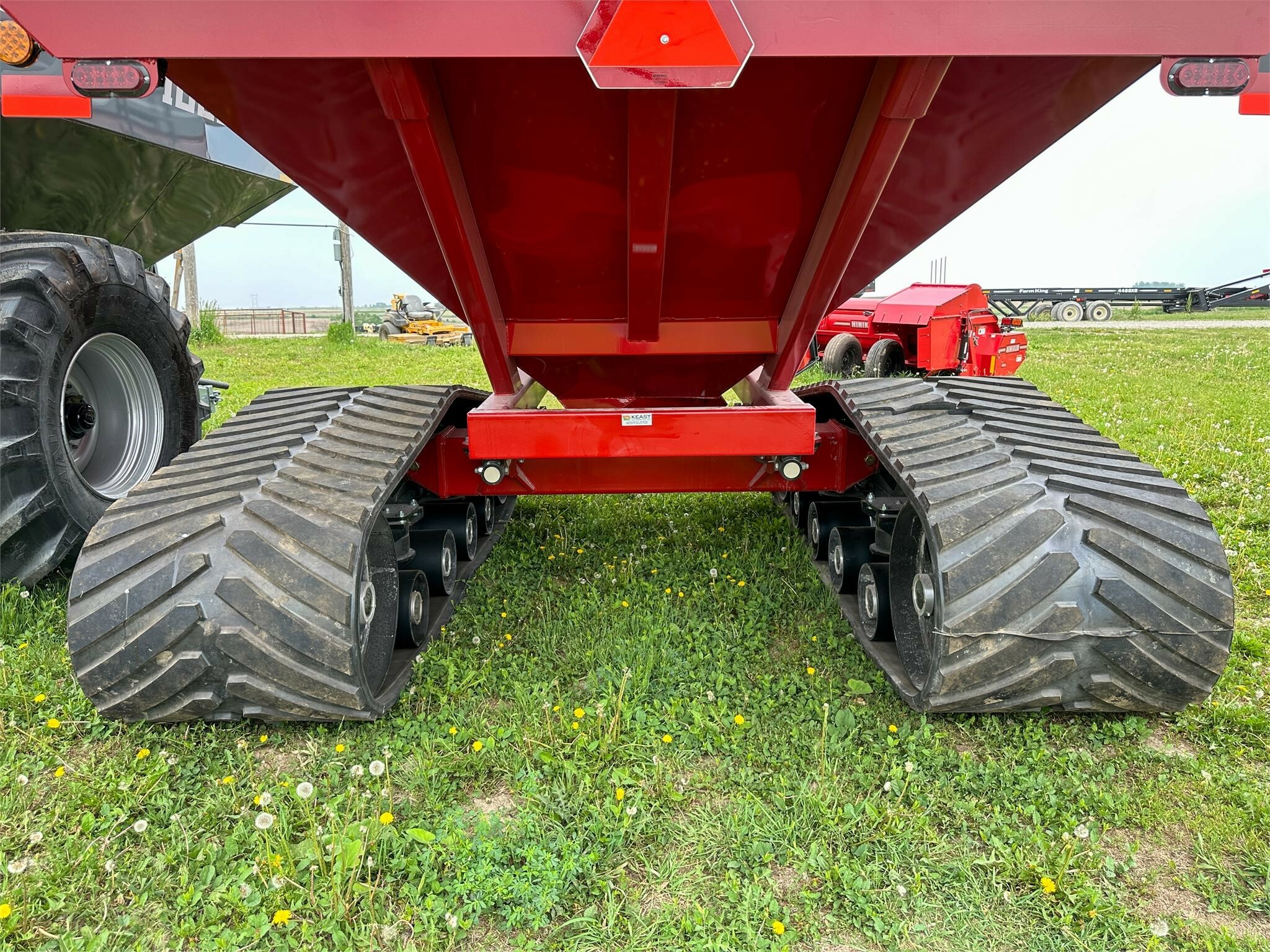 2026 J&M 1522-20T Grain Cart