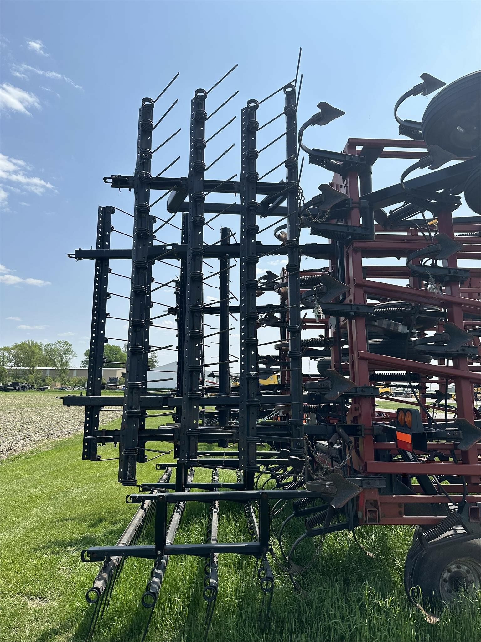 2004 Case IH Tigermate 200 Field Cultivator