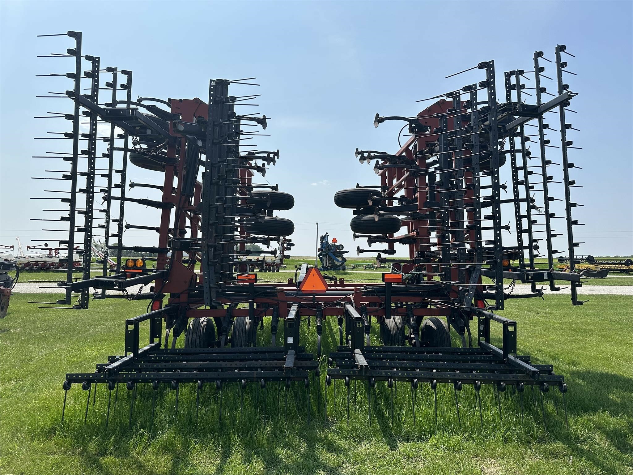 2004 Case IH Tigermate 200 Field Cultivator