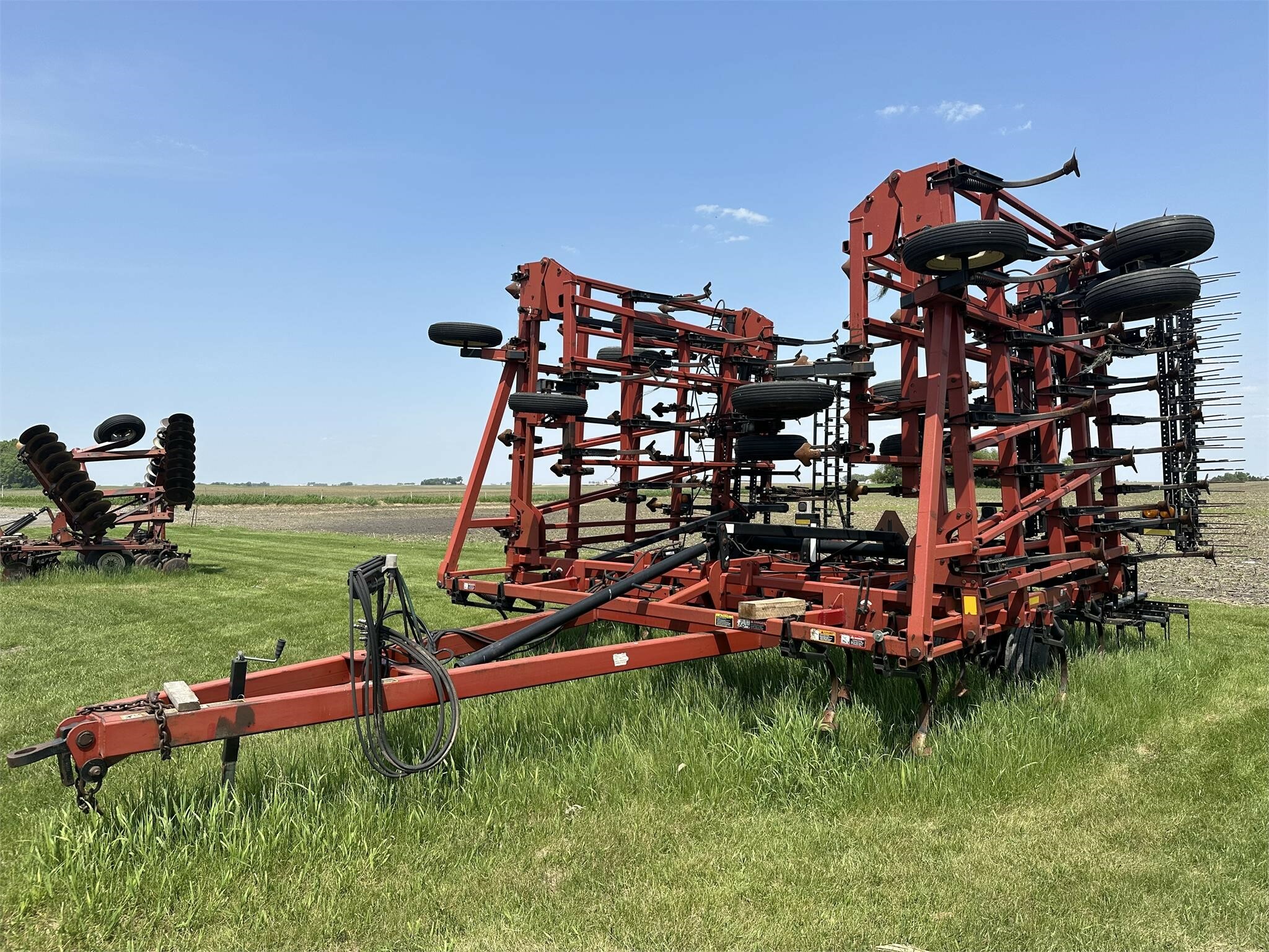 2004 Case IH Tigermate 200 Field Cultivator