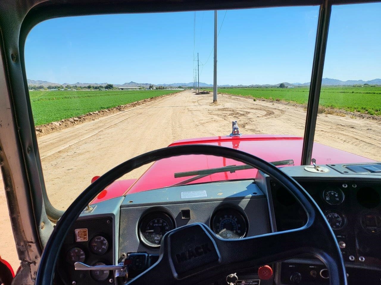 1989 Mack RD690S Semi Trucks/Trailer