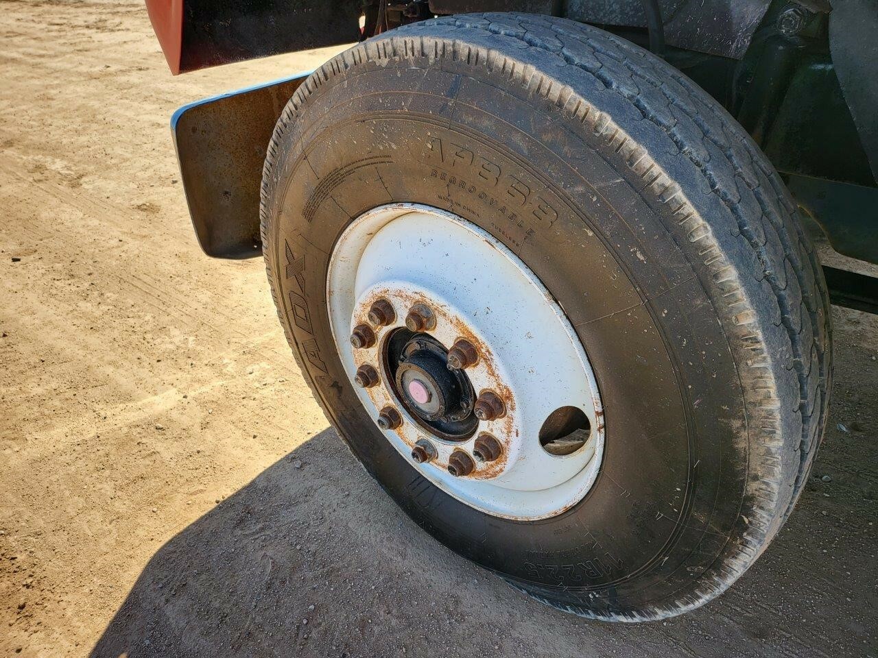 1989 Mack RD690S Semi Trucks/Trailer