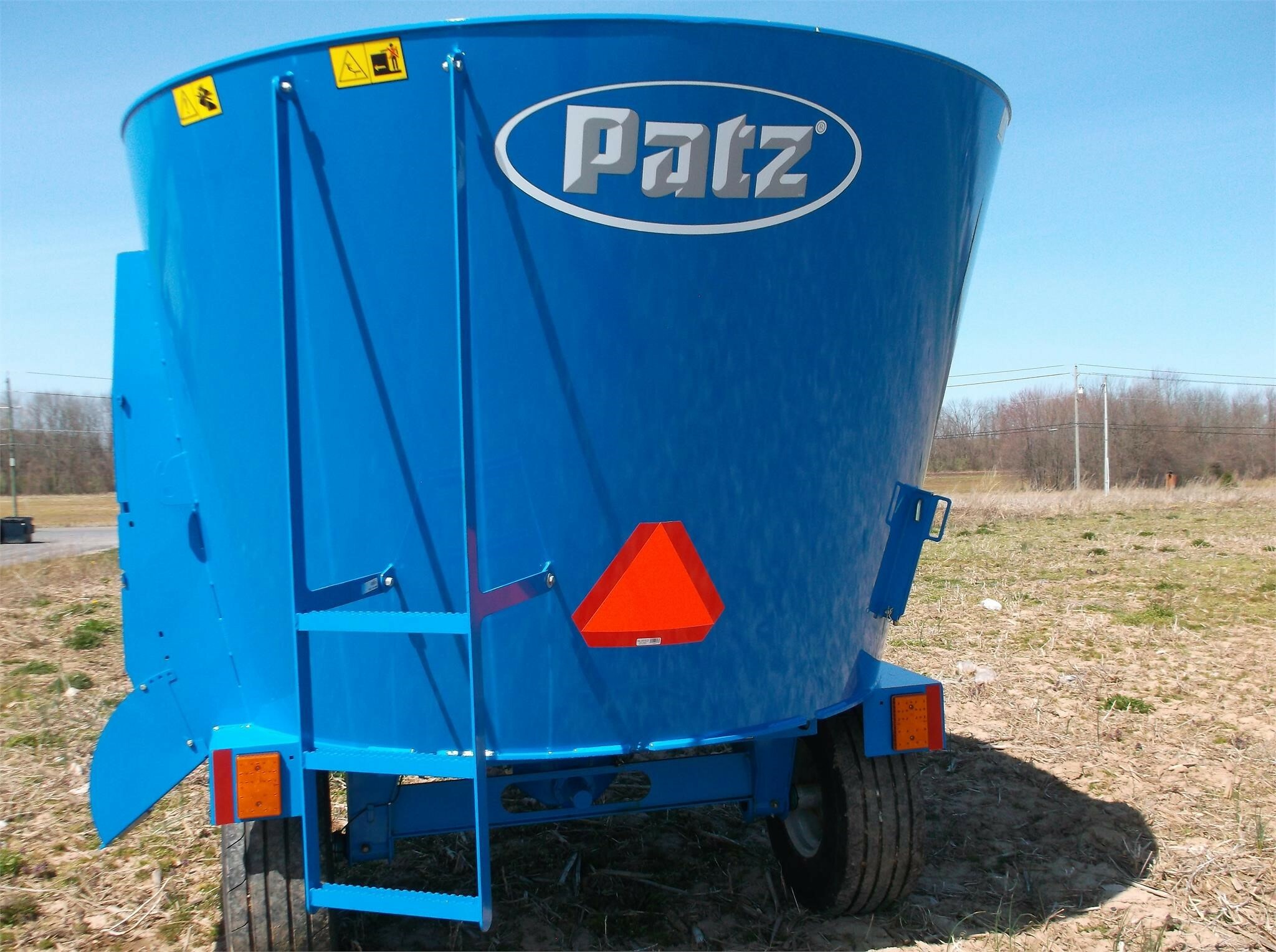 2025 Patz 800 SERIES II 350 Feed Wagon