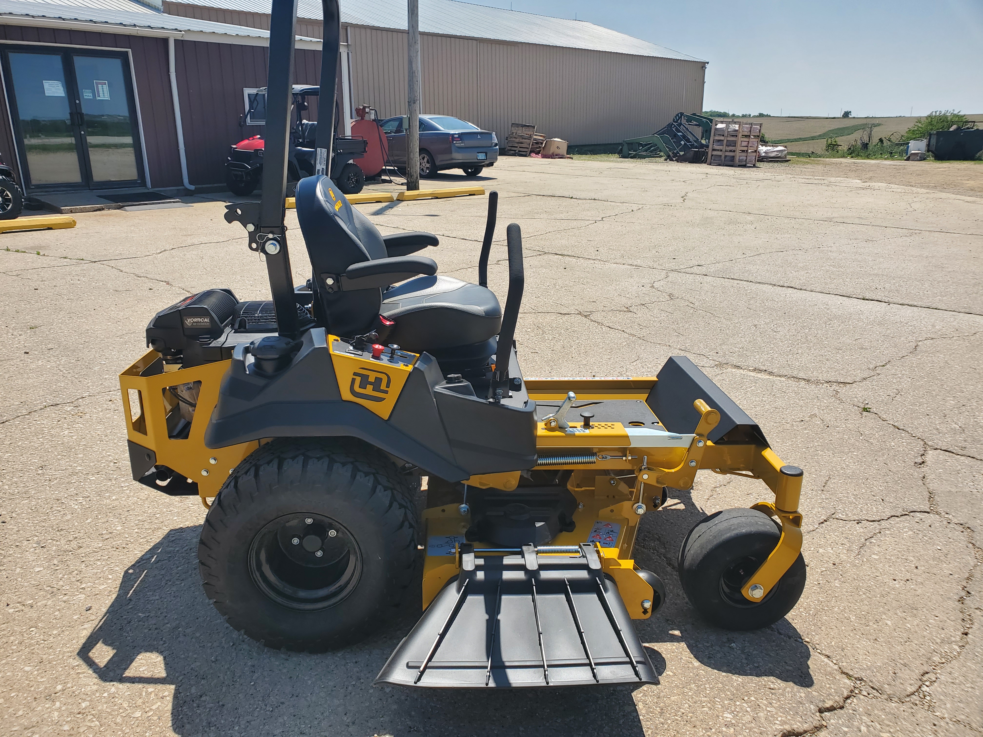 2025 Hustler FASTRAK 54 Lawn Mower