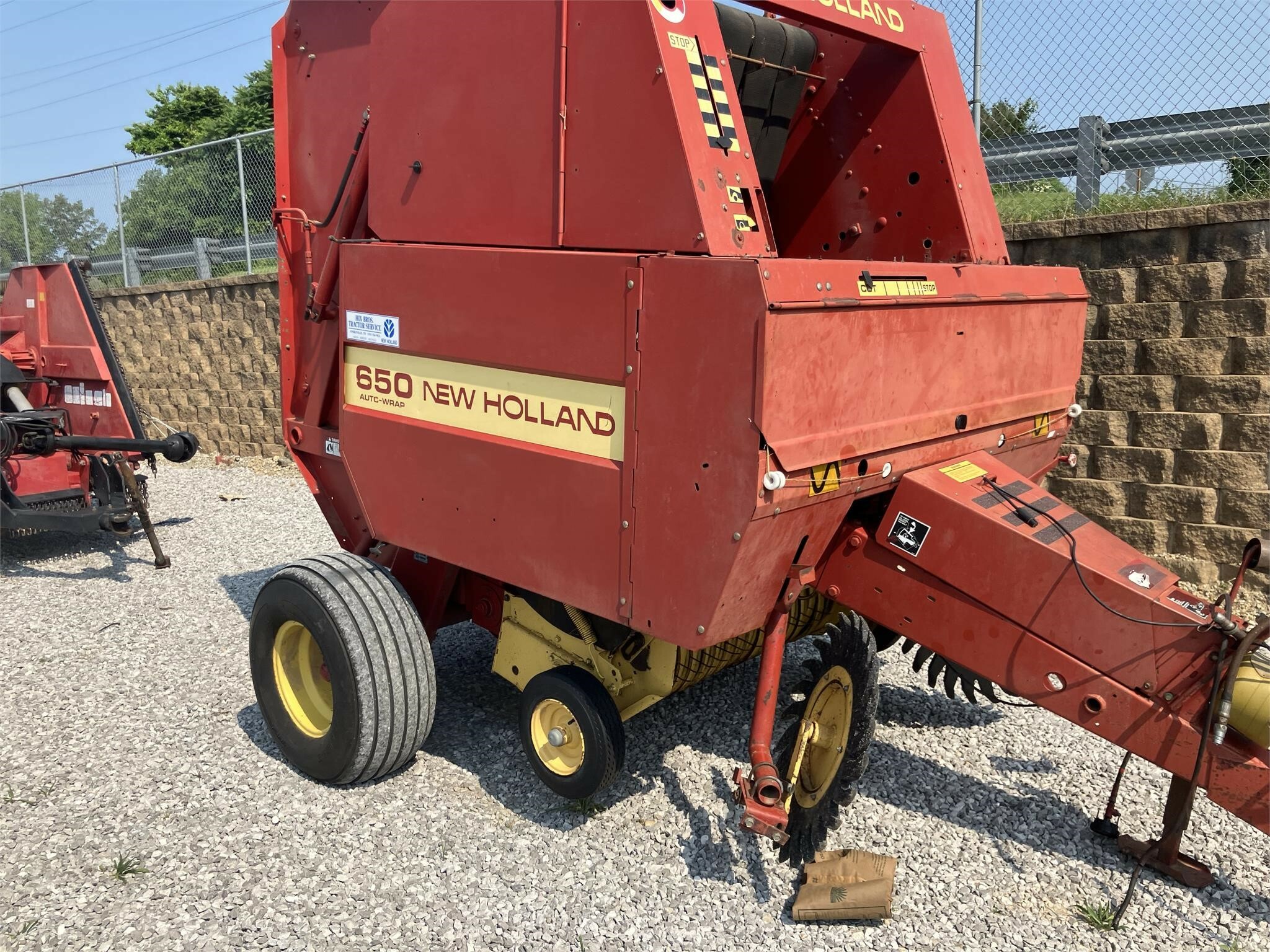 1991 New Holland 650 Round Baler 6,900 Machinery Pete