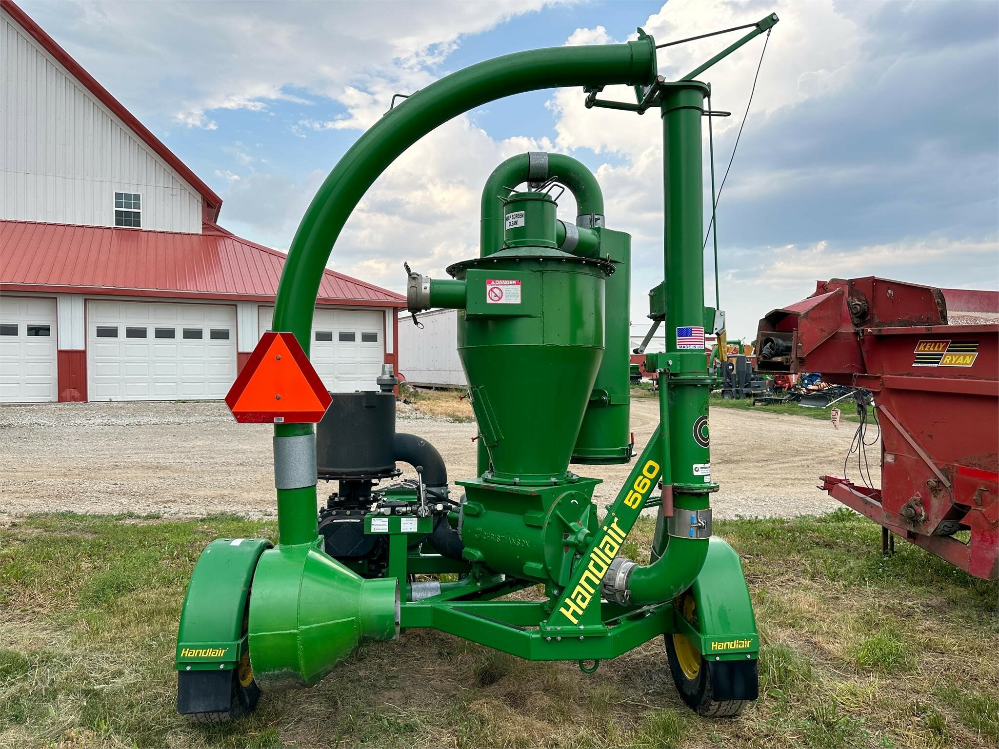 2012 Handlair 560 Grain Vac