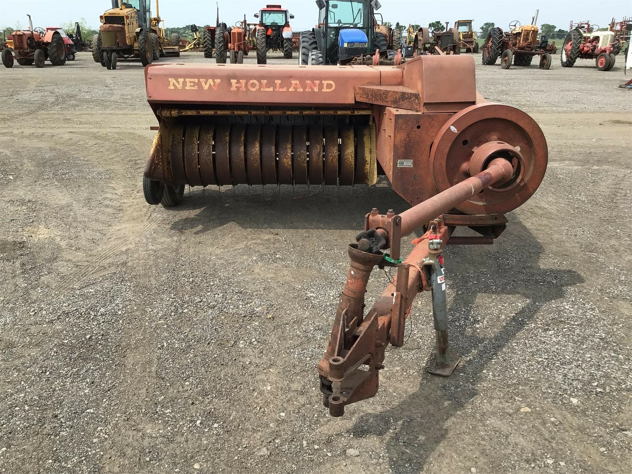  New Holland HAYLINER 269 Small Square Baler