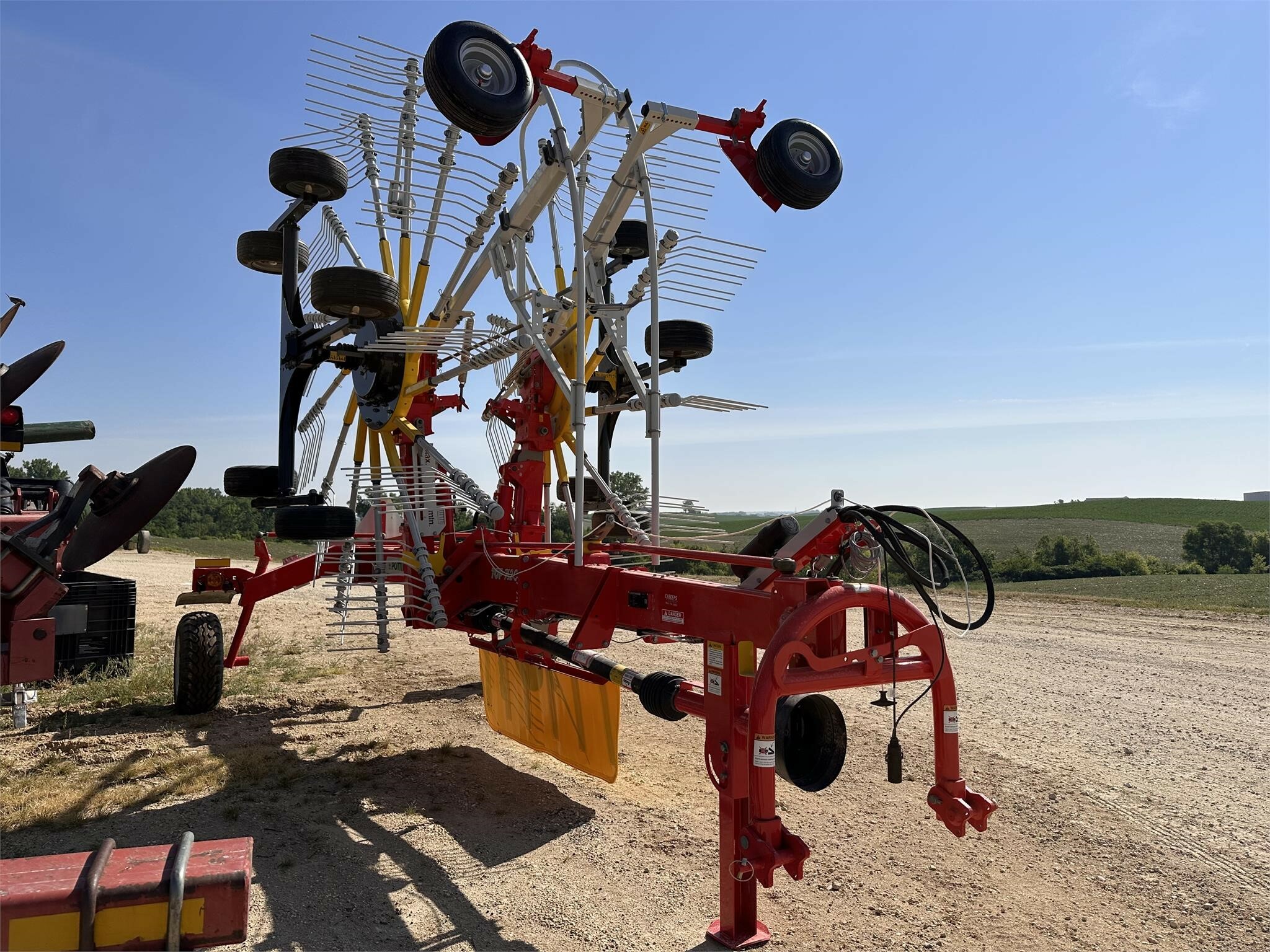  Pottinger TOP 762C Rake