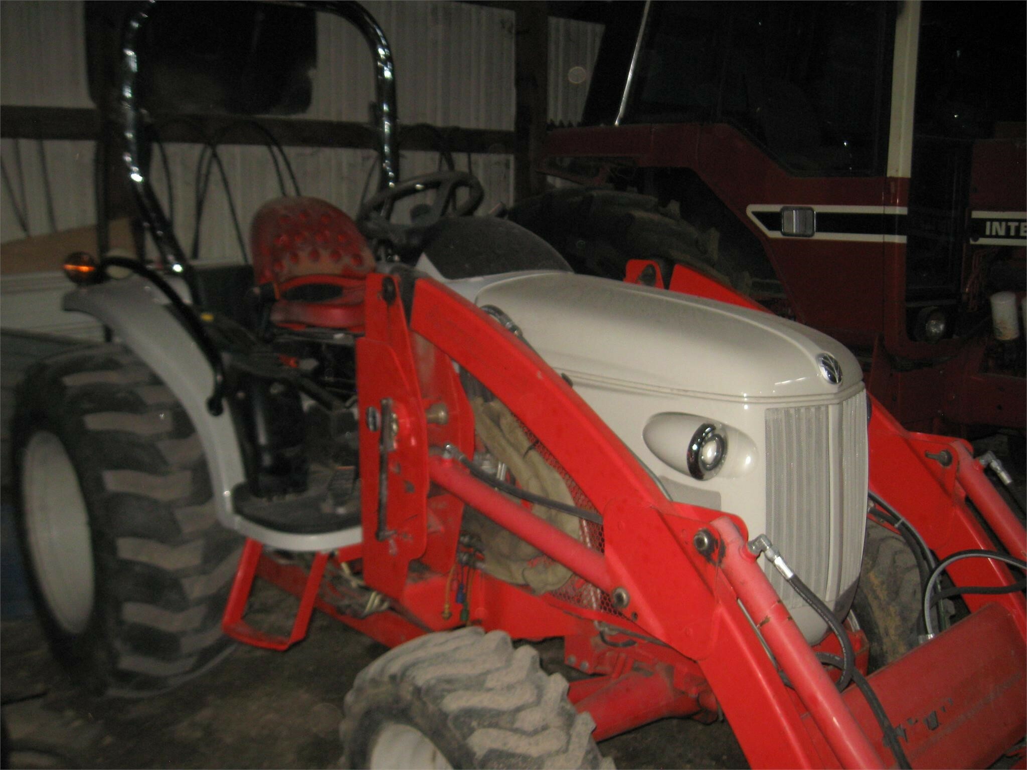 2009 New Holland Boomer 8N Tractor
