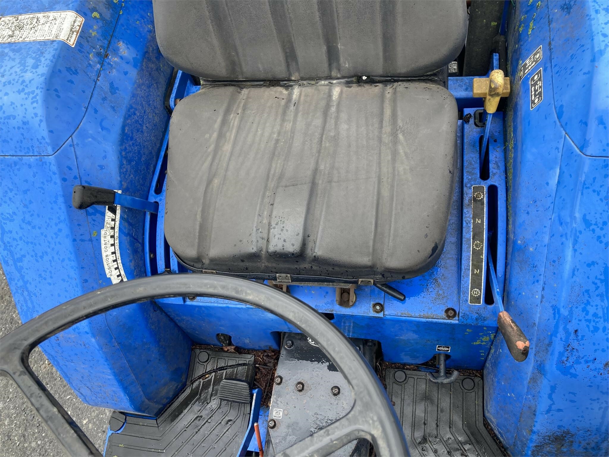 New Holland TC30 Tractor 17,550 Machinery Pete