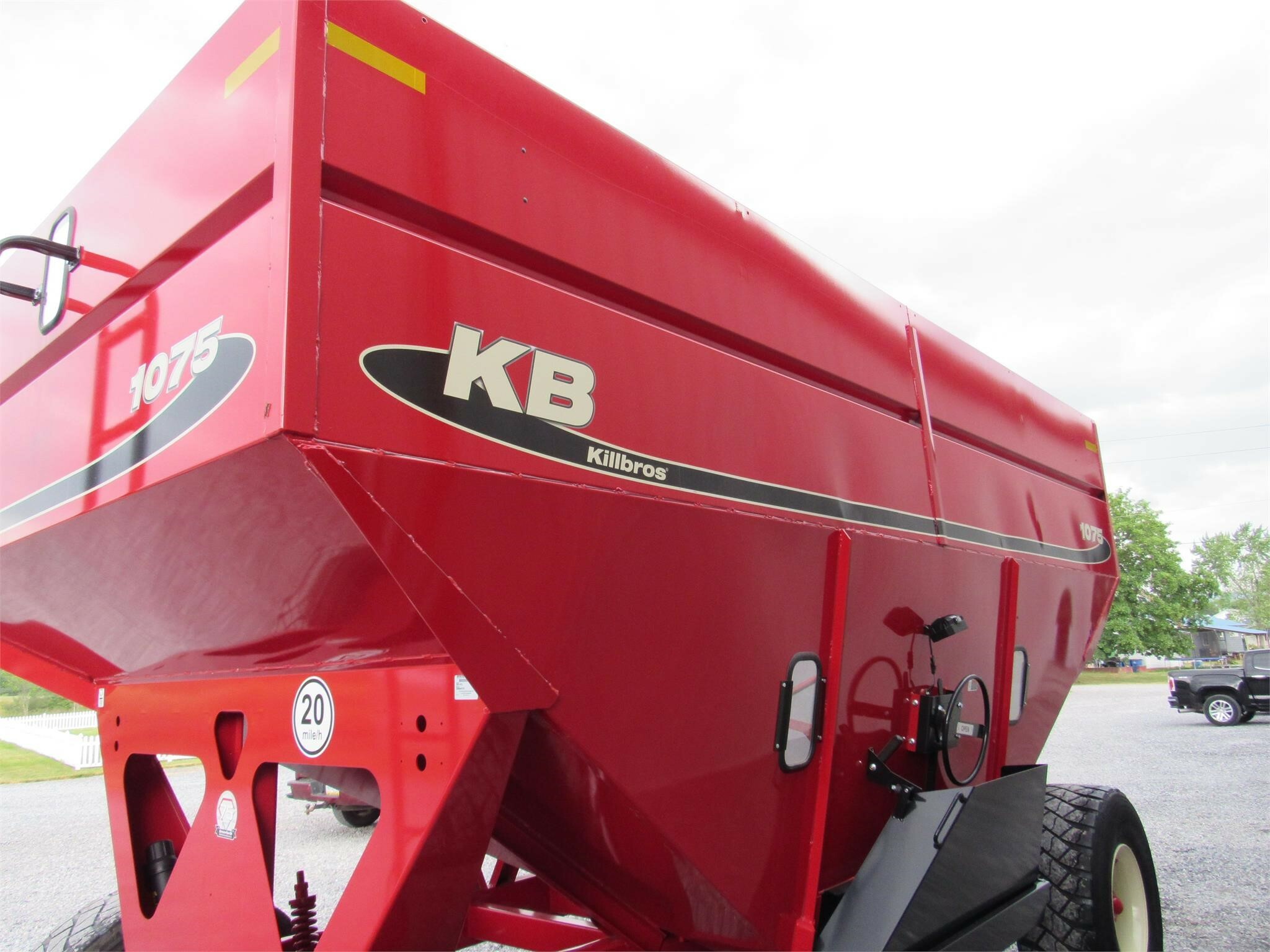 2023 Killbros 1075 Gravity Wagon Call Machinery Pete
