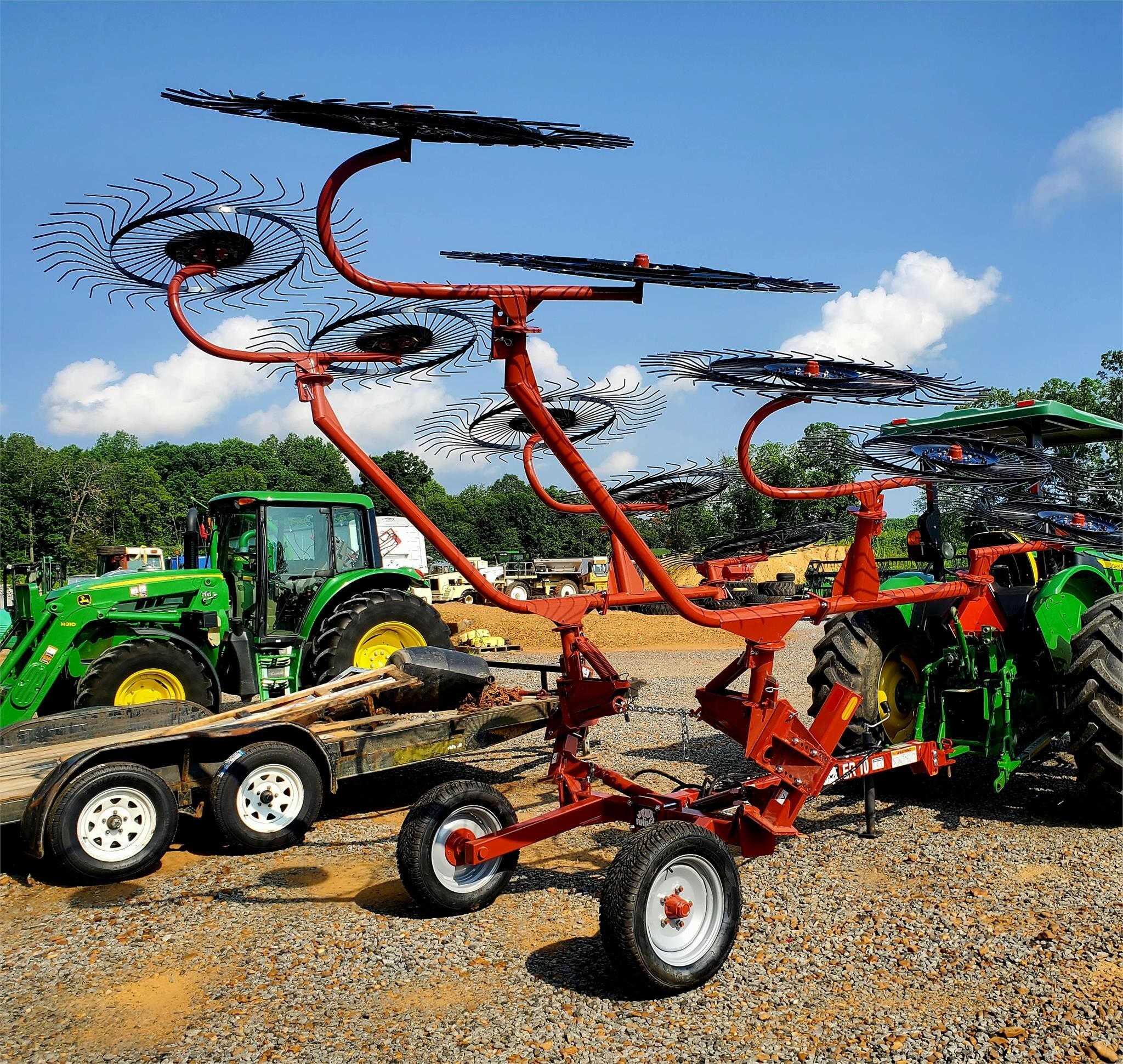 2023 Rhino ER10 Rake