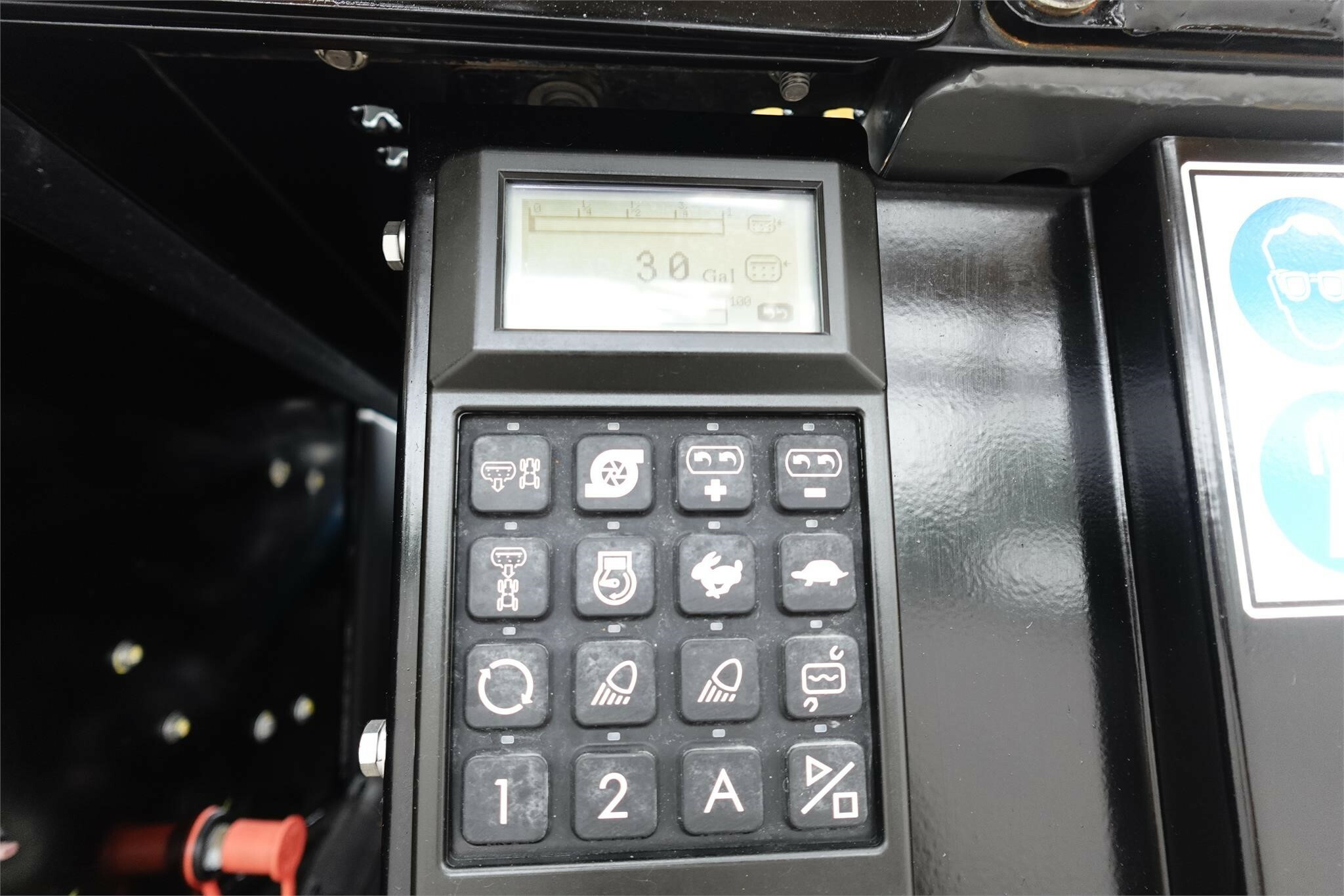 2019 ROGATOR RG1100C Self-Propelled Sprayer