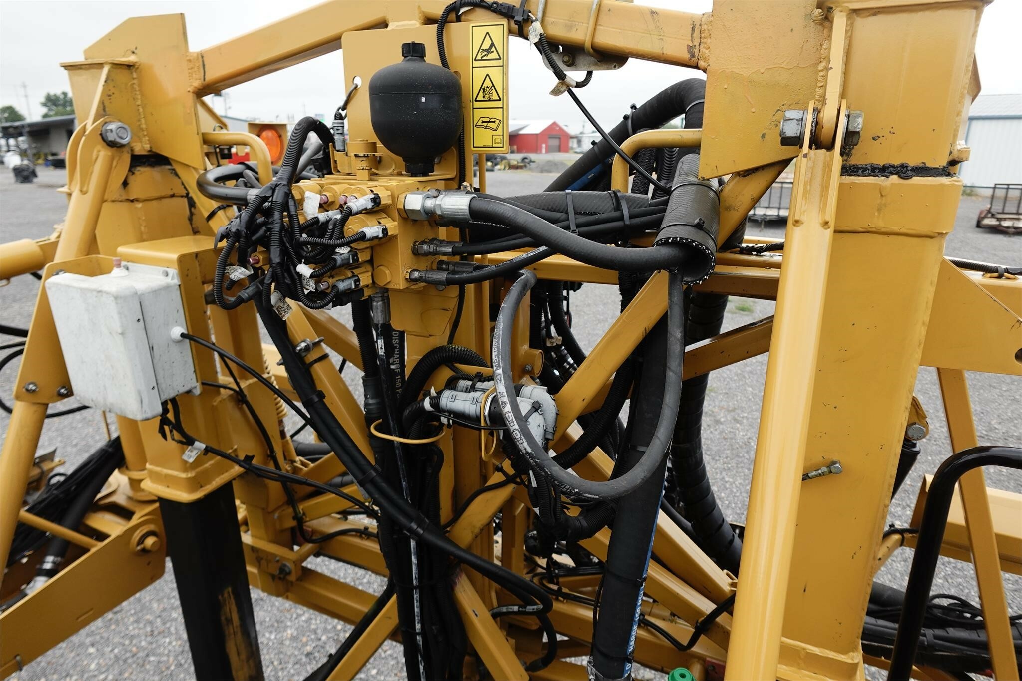 2019 ROGATOR RG1100C Self-Propelled Sprayer