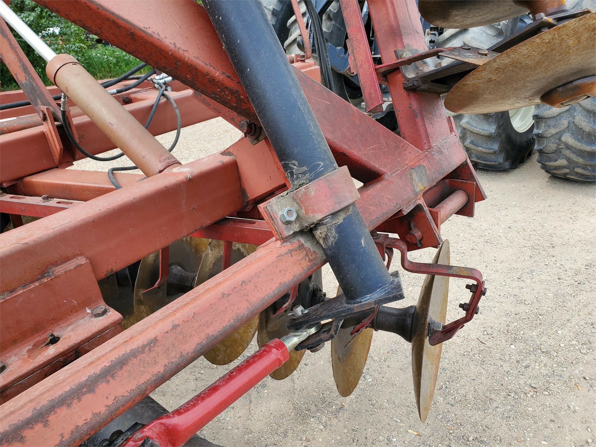 International Harvester 490 Disk 8,000 Machinery Pete